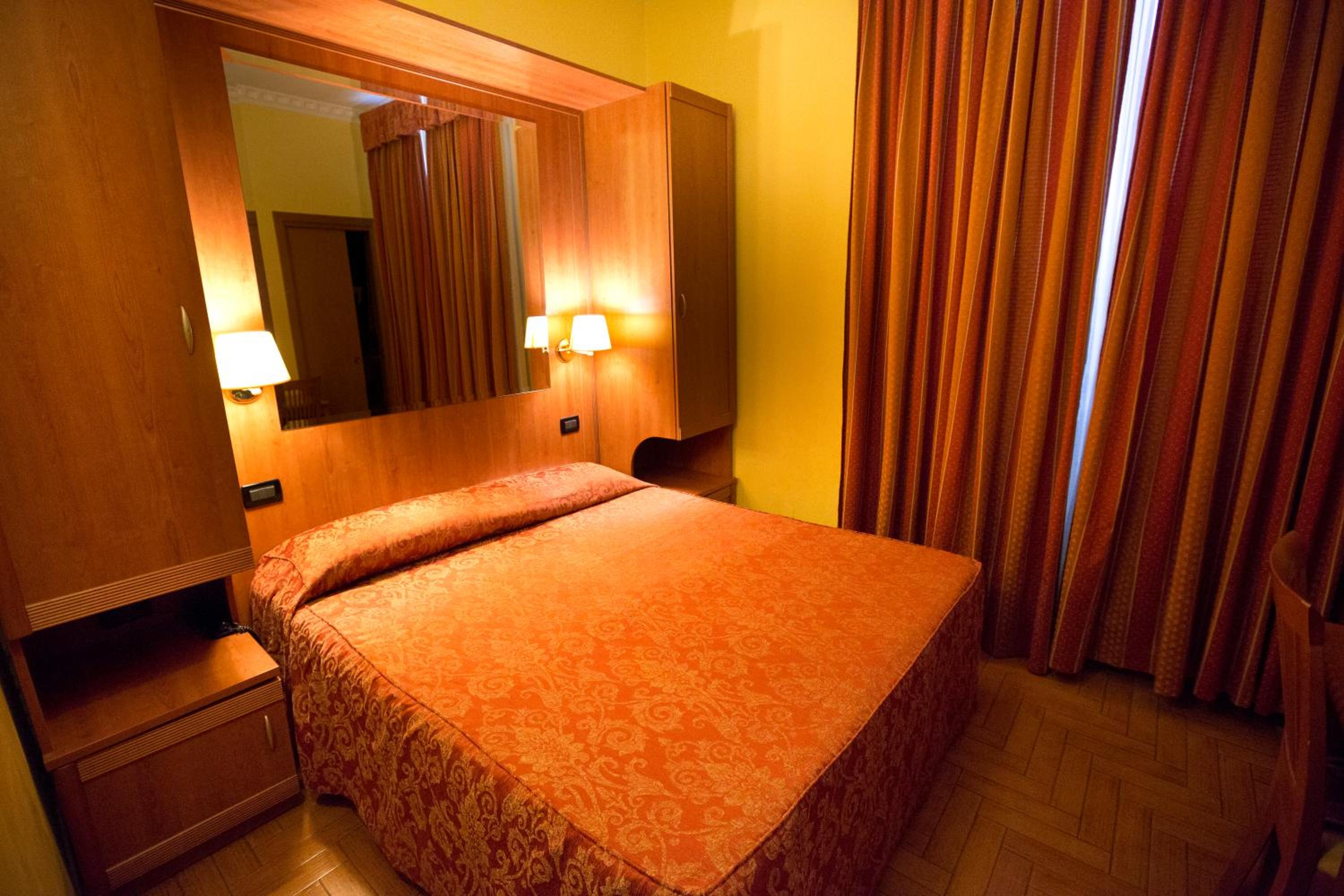 Double or Twin Room photo 1