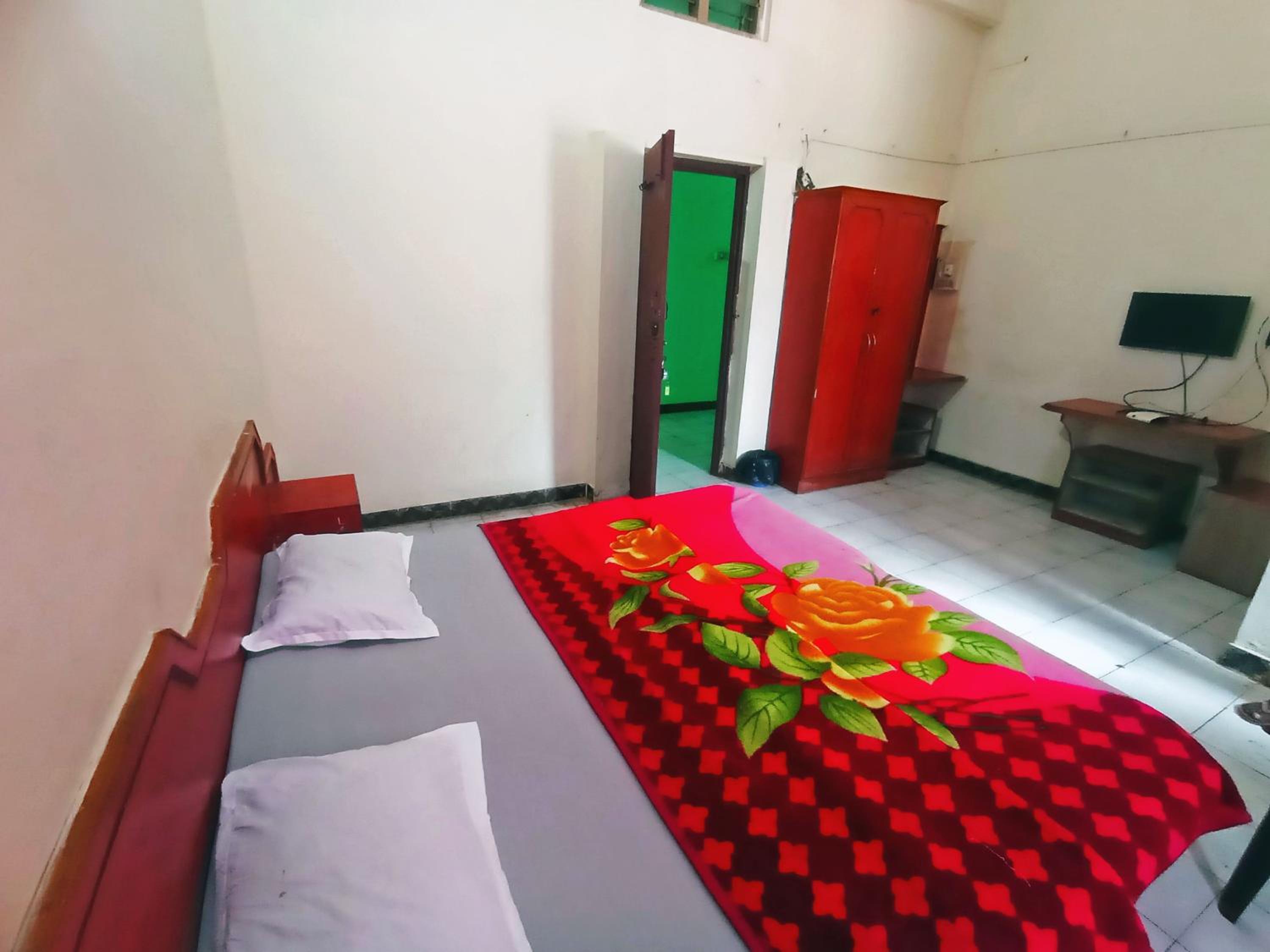 Standard Double Room With Fan photo 2
