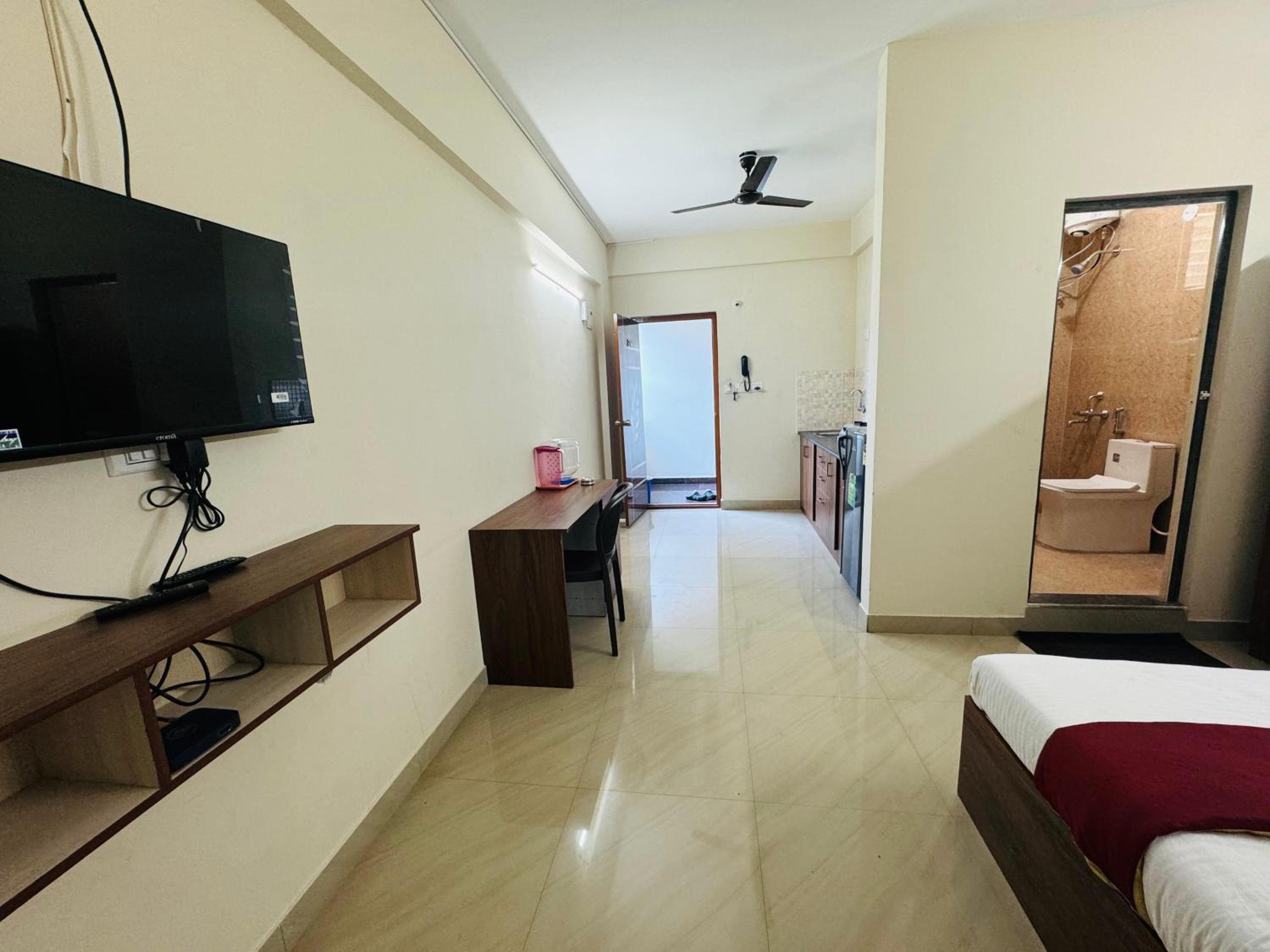 Deluxe Double Room photo 3