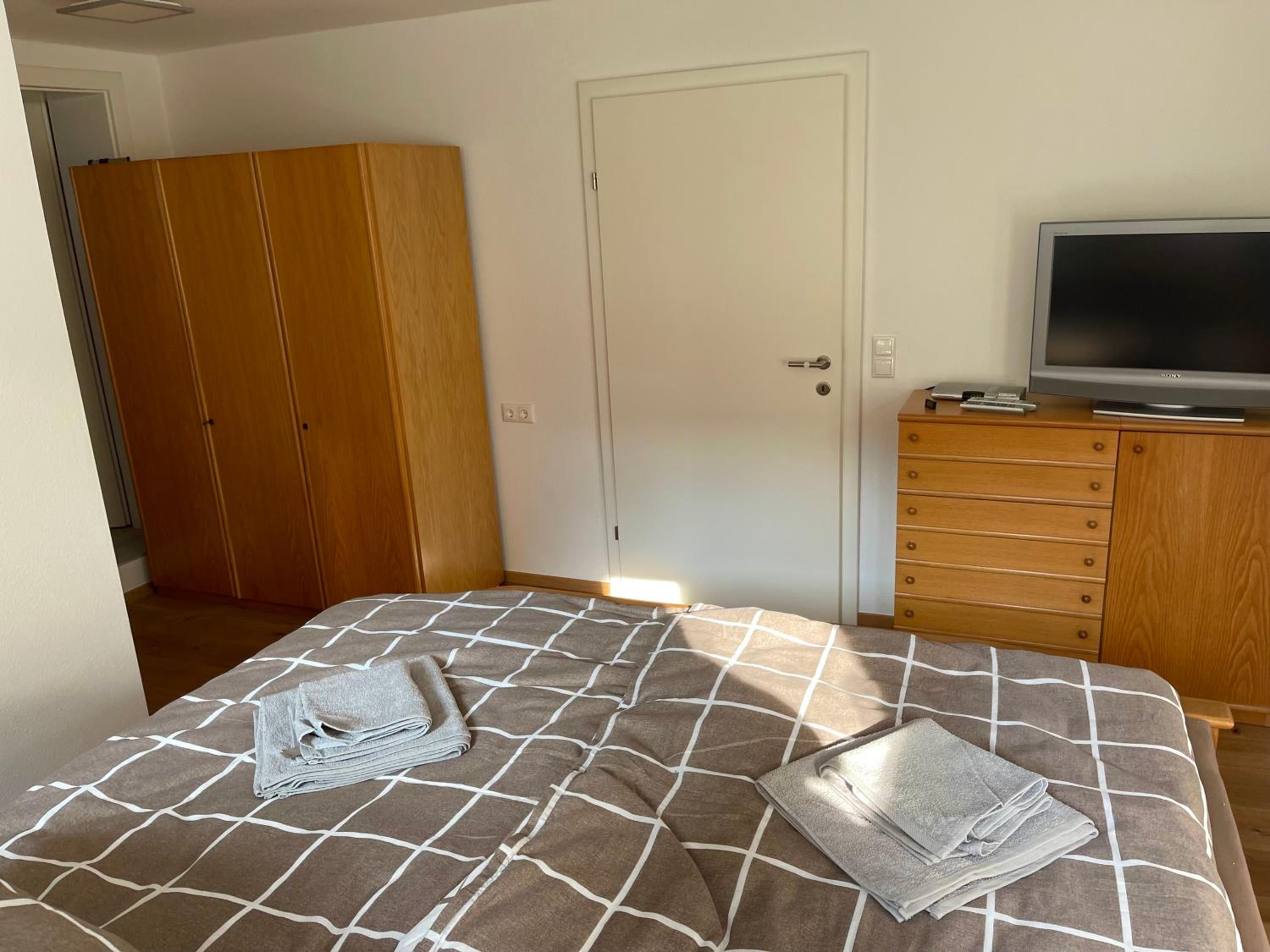 One-Bedroom Apartment with View photo 2