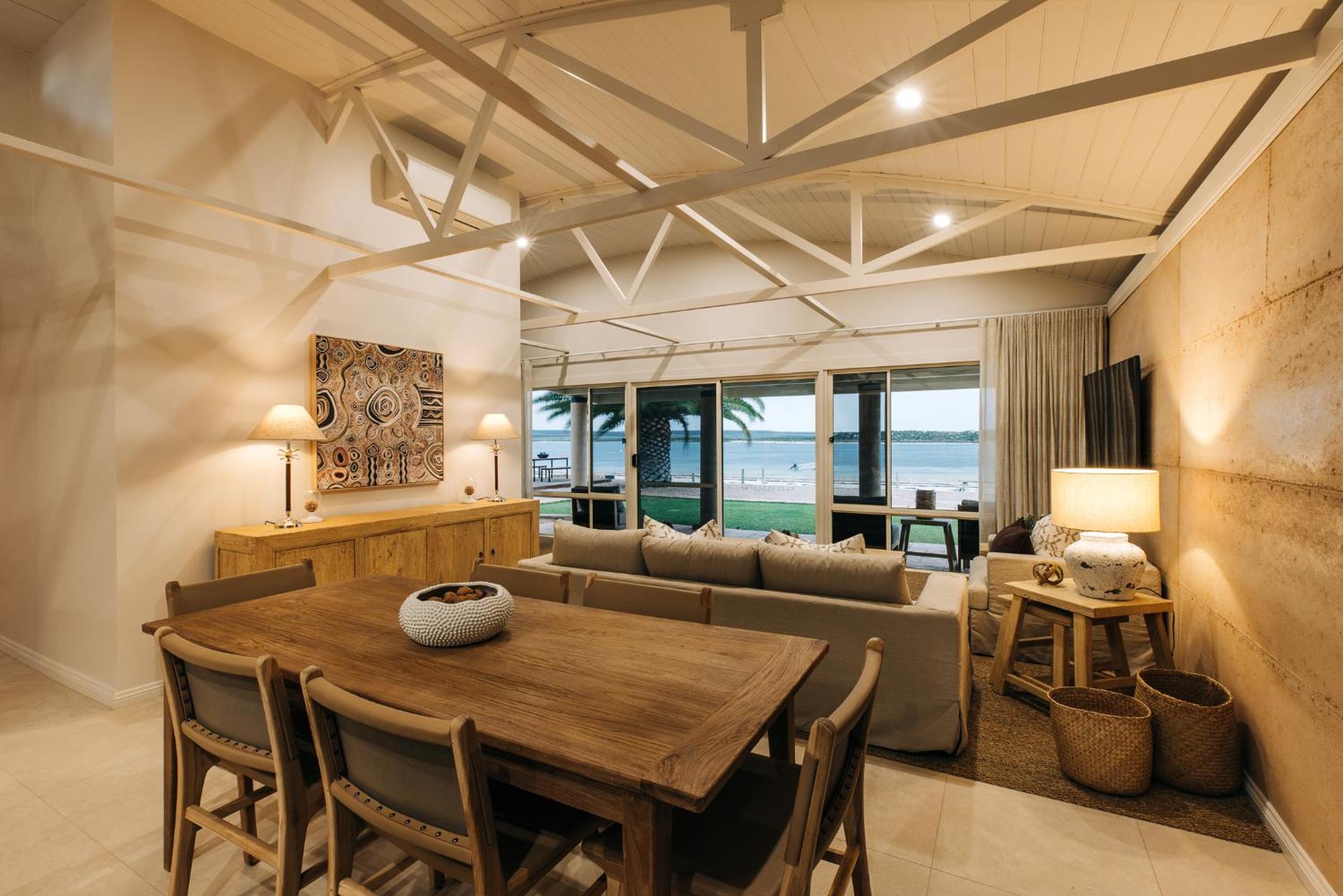 Three-Bedroom Villa photo 2