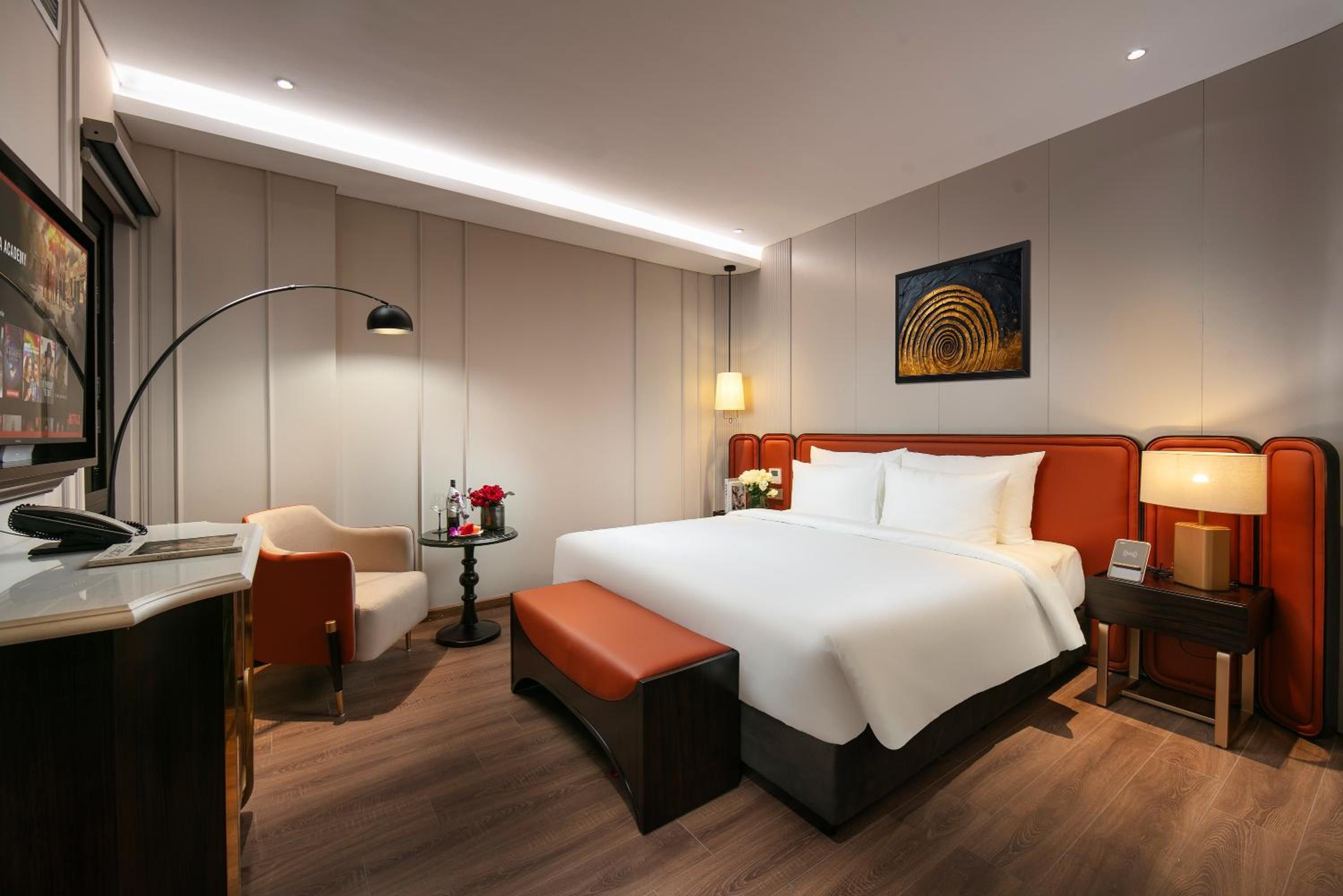 Deluxe Double or Twin Room with Internal Window