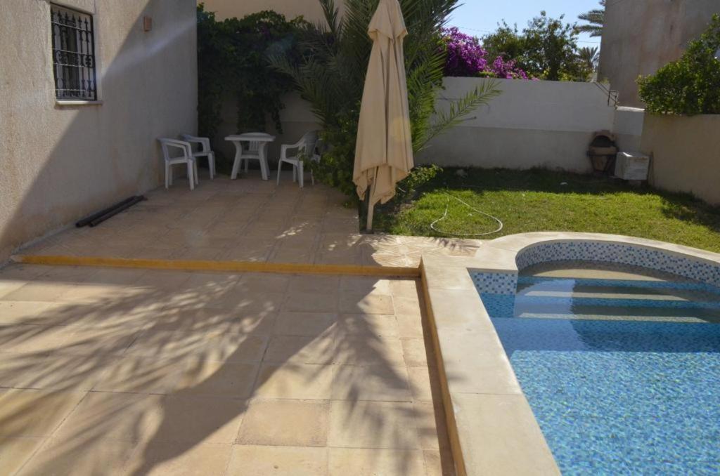 Villa photo 3