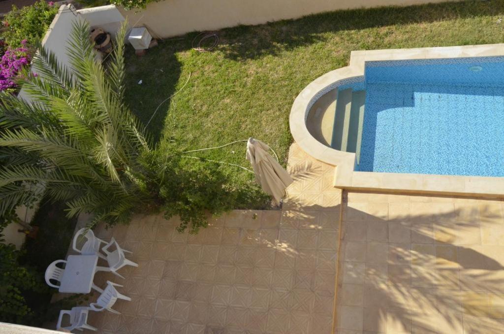 Villa photo 2
