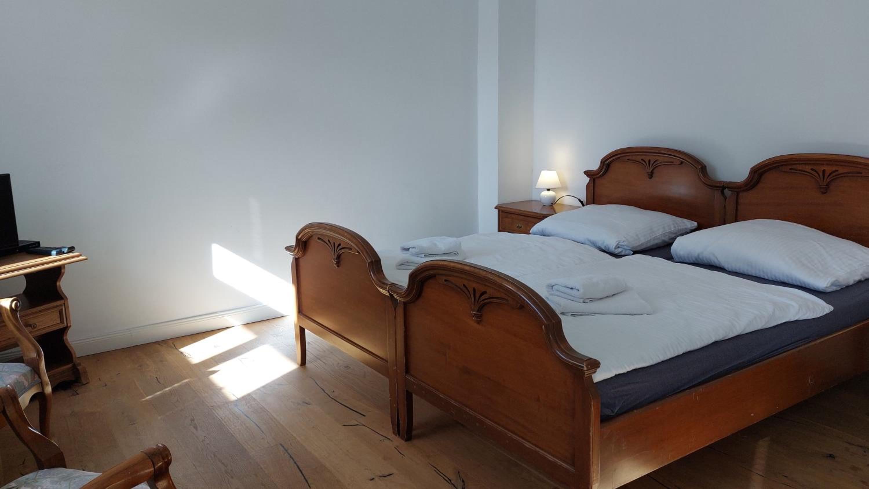 One-Bedroom Apartment - Photo 1