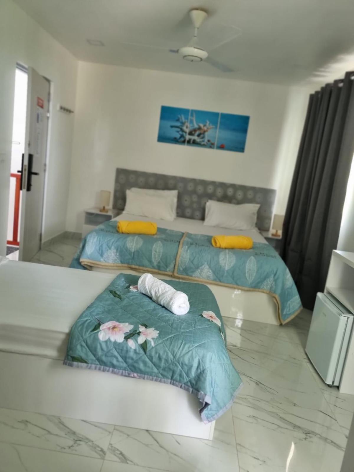 Deluxe Balcony Room photo 2