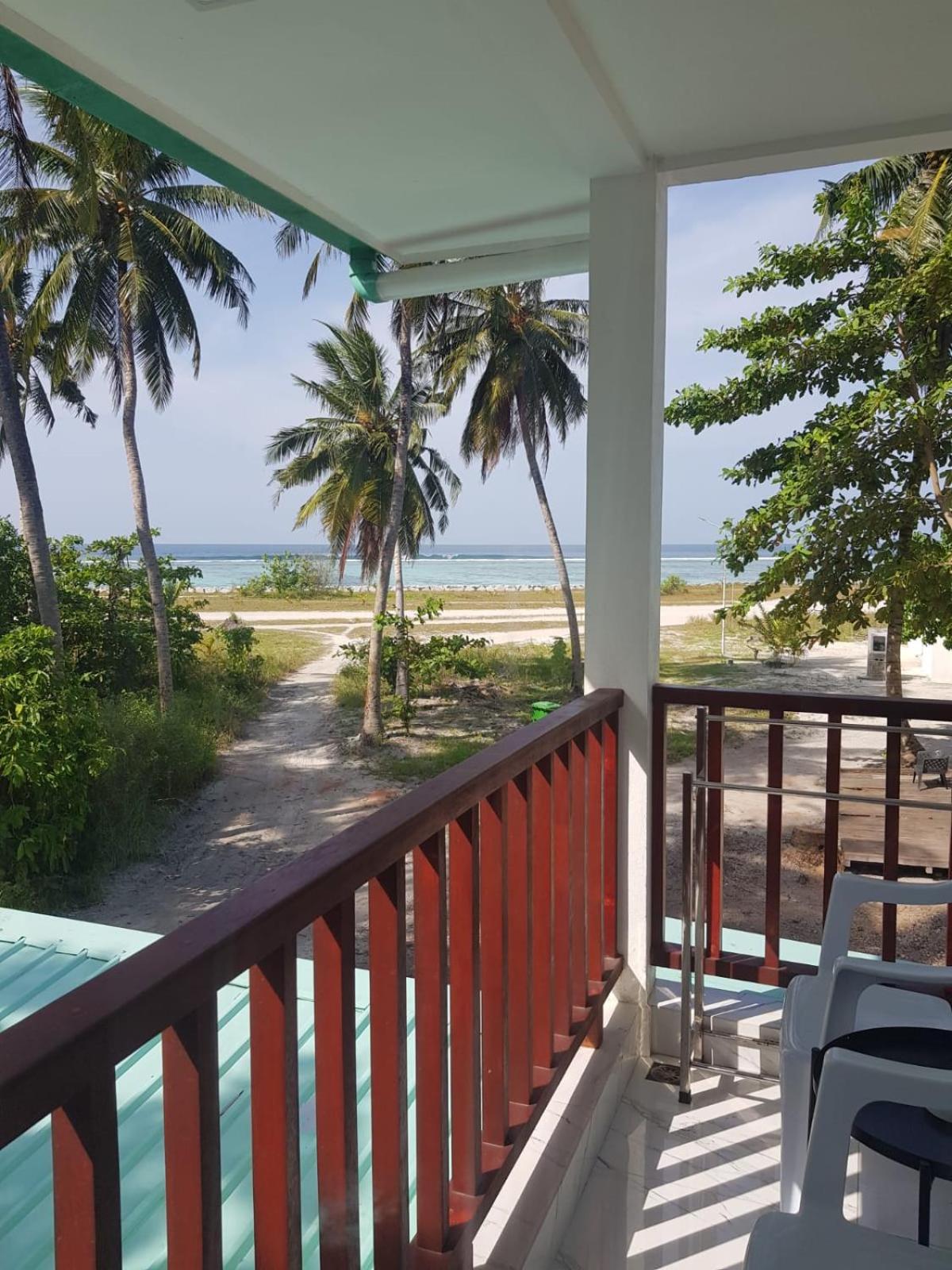 Deluxe Balcony Room photo 3