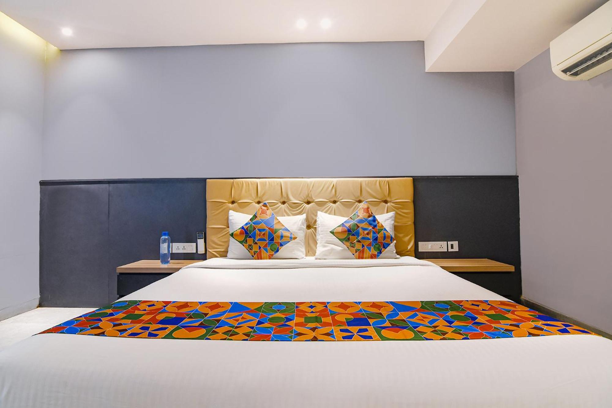 Suite - Photo 3