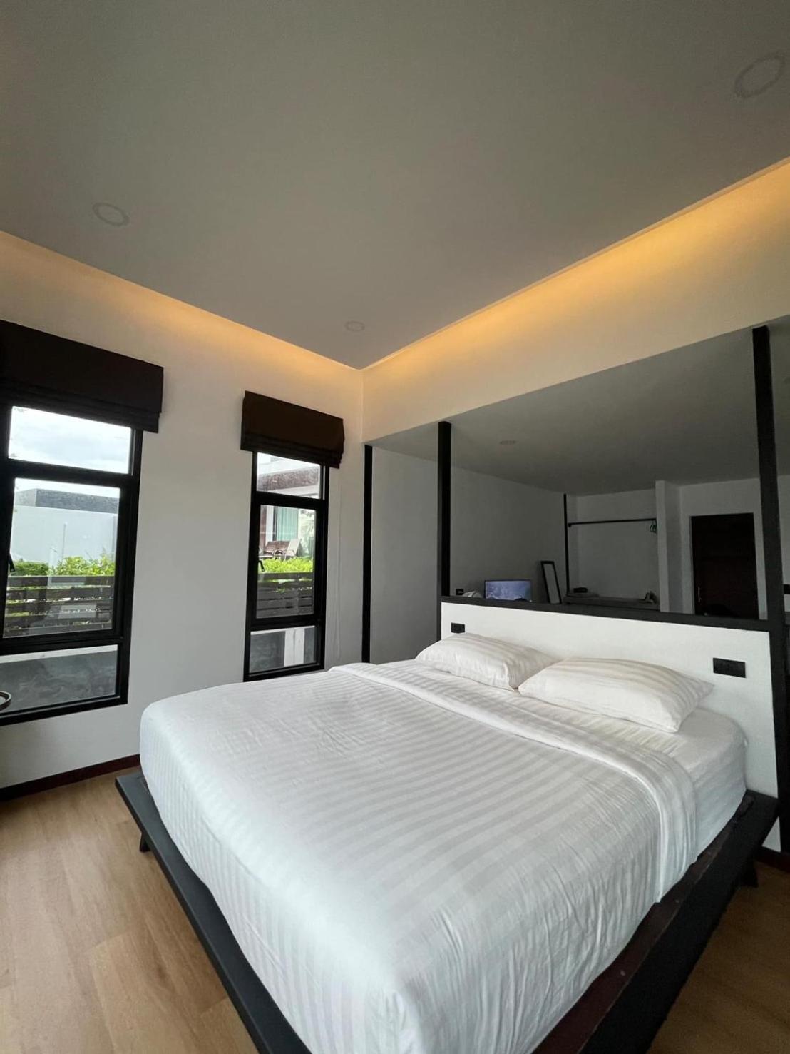 Villa with Sea View photo 2