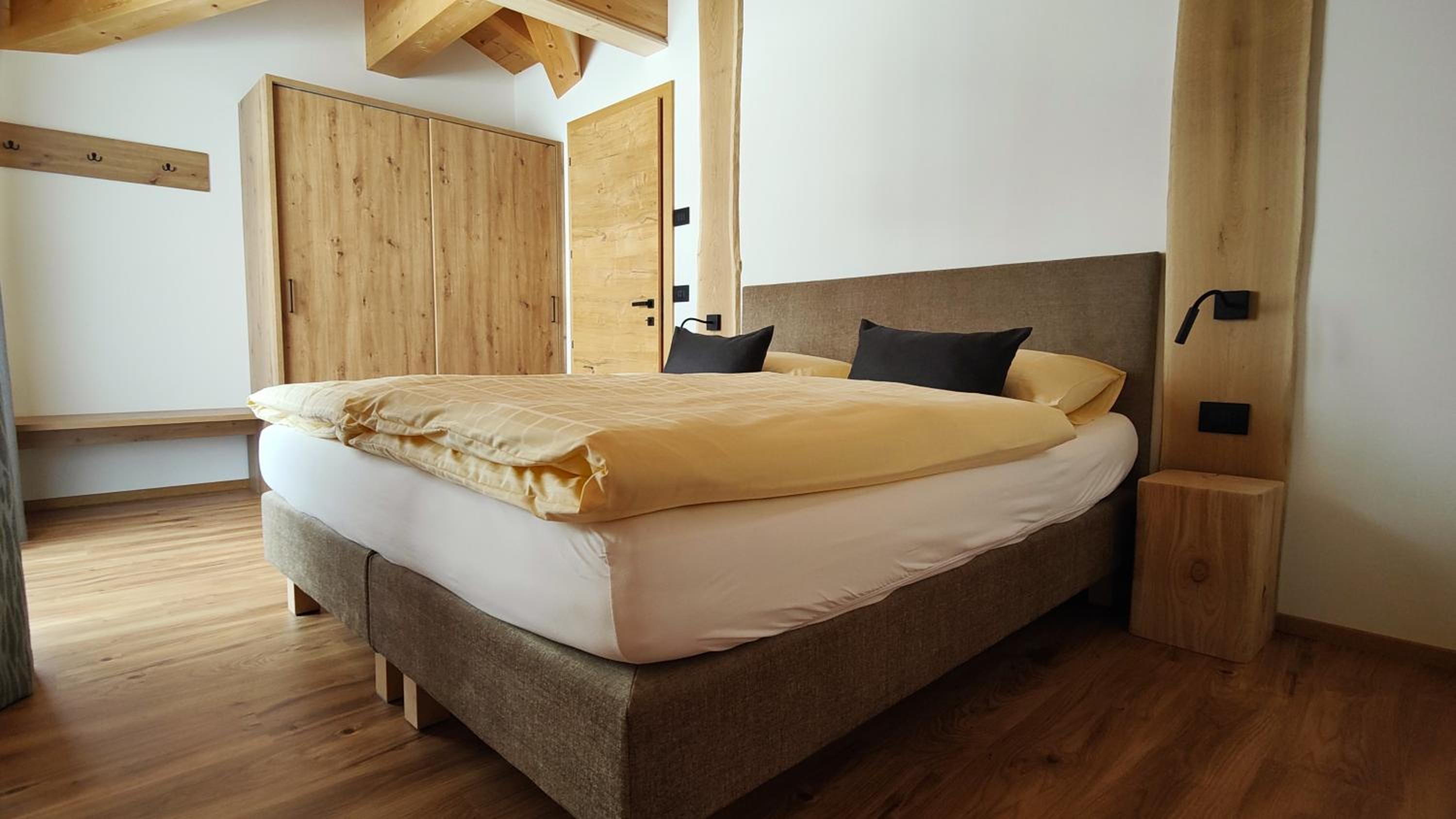 Penthouse Apartment photo 2