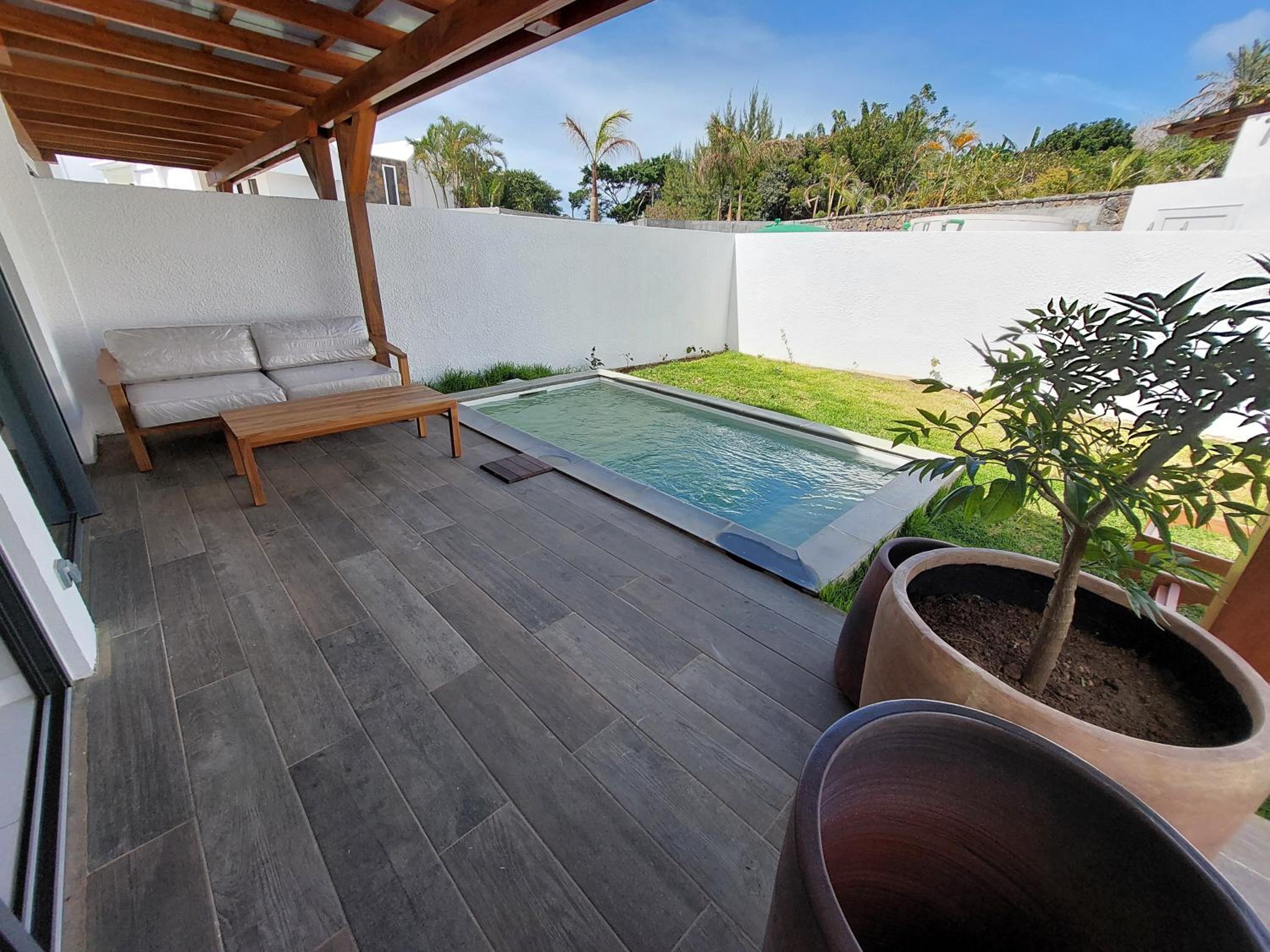 Suite with Private Pool - Photo 5