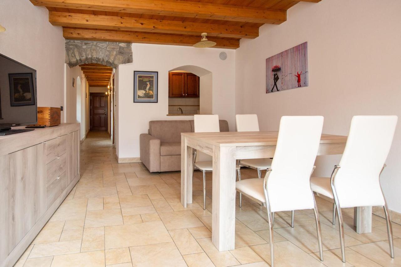 One-Bedroom Apartment with Balcony photo 3