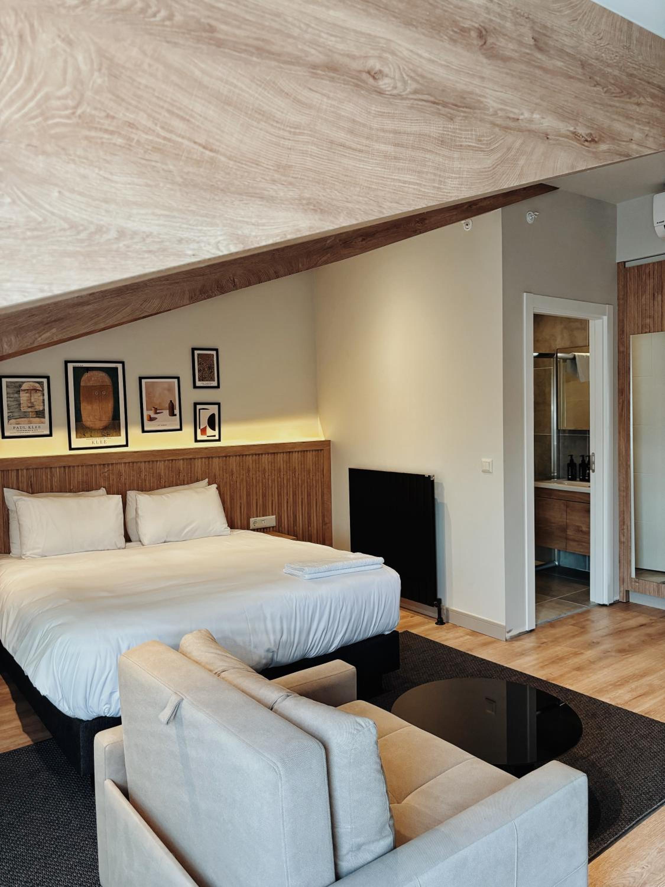Family Suite with Balcony photo 2