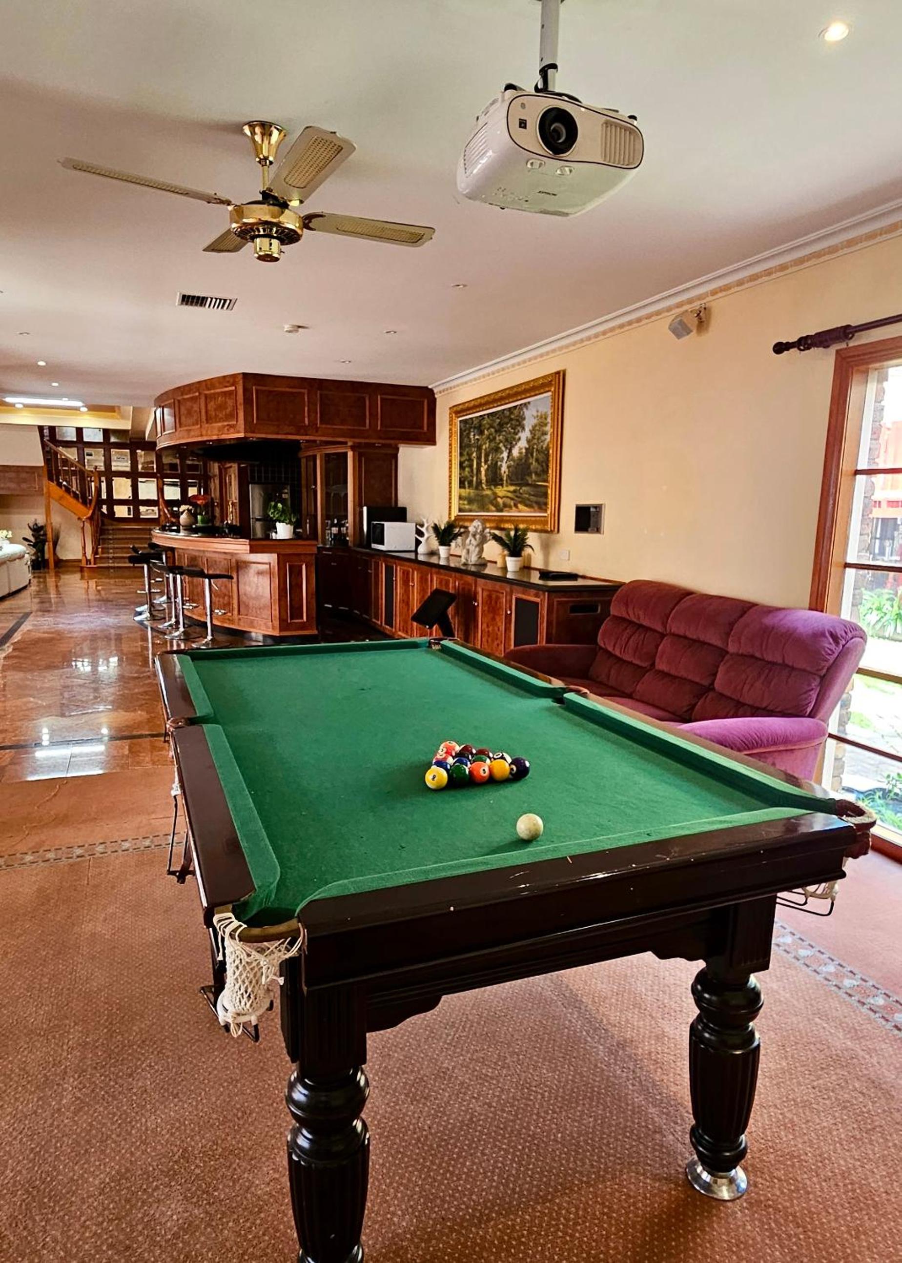 Four-Bedroom Vacation Home photo 2