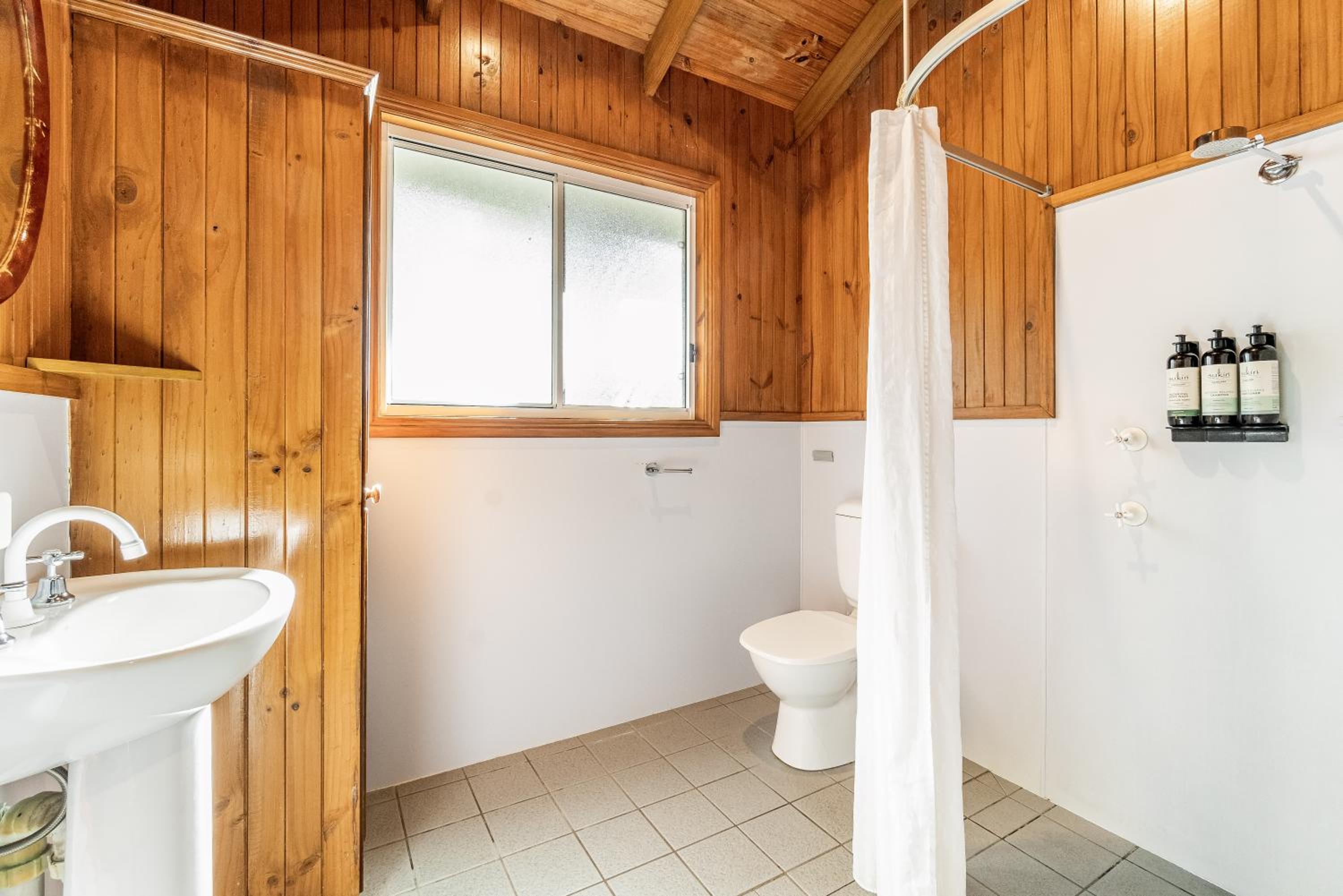 Studio Cabin photo 2