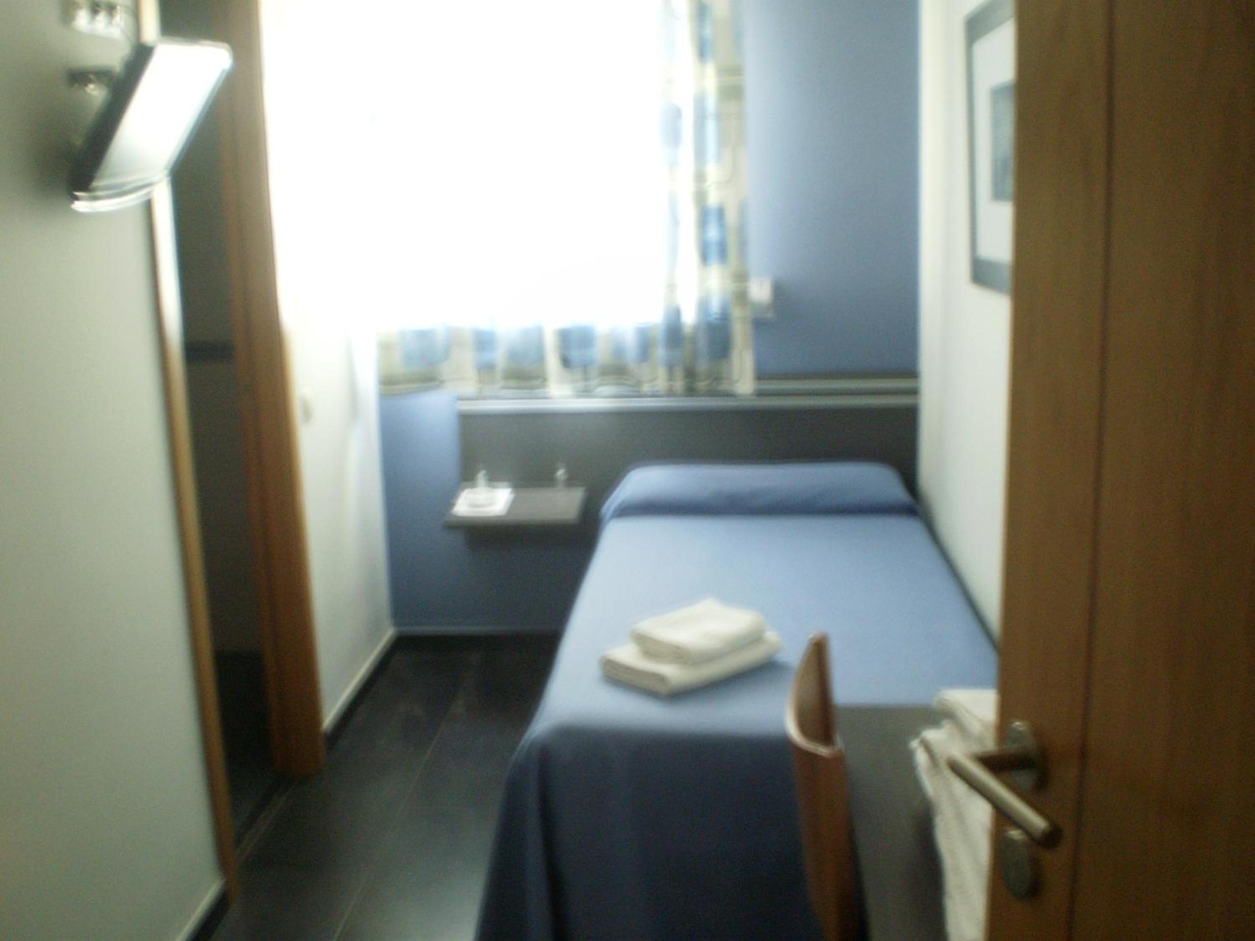 Single Room photo 3