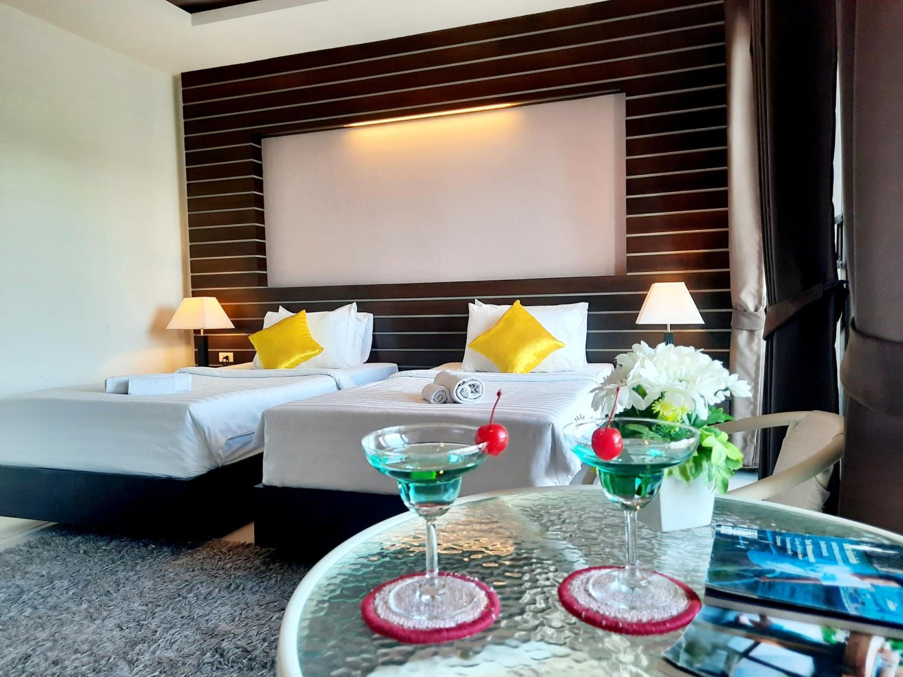Deluxe Twin Room photo 3
