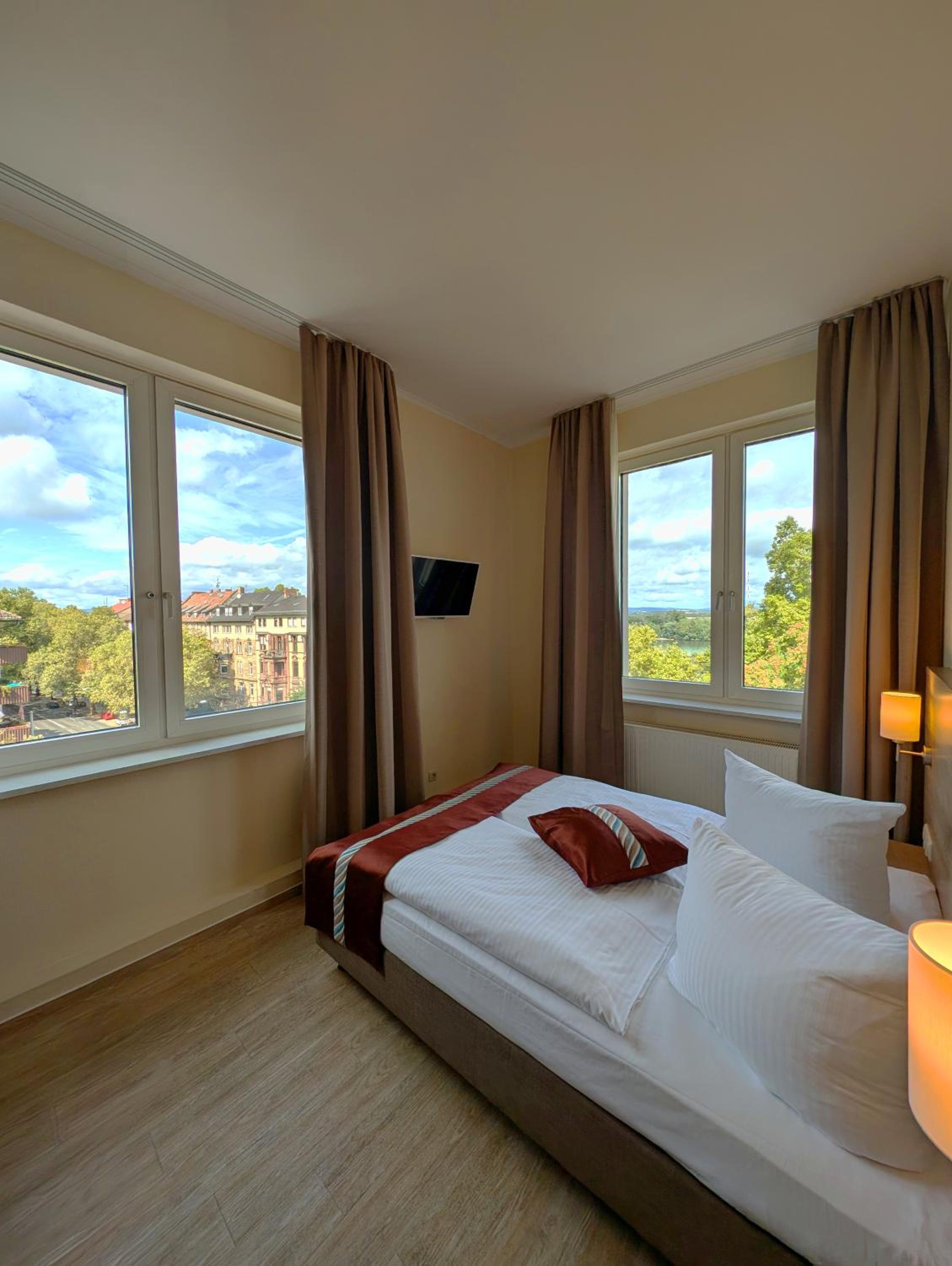 Double Room - Photo 6
