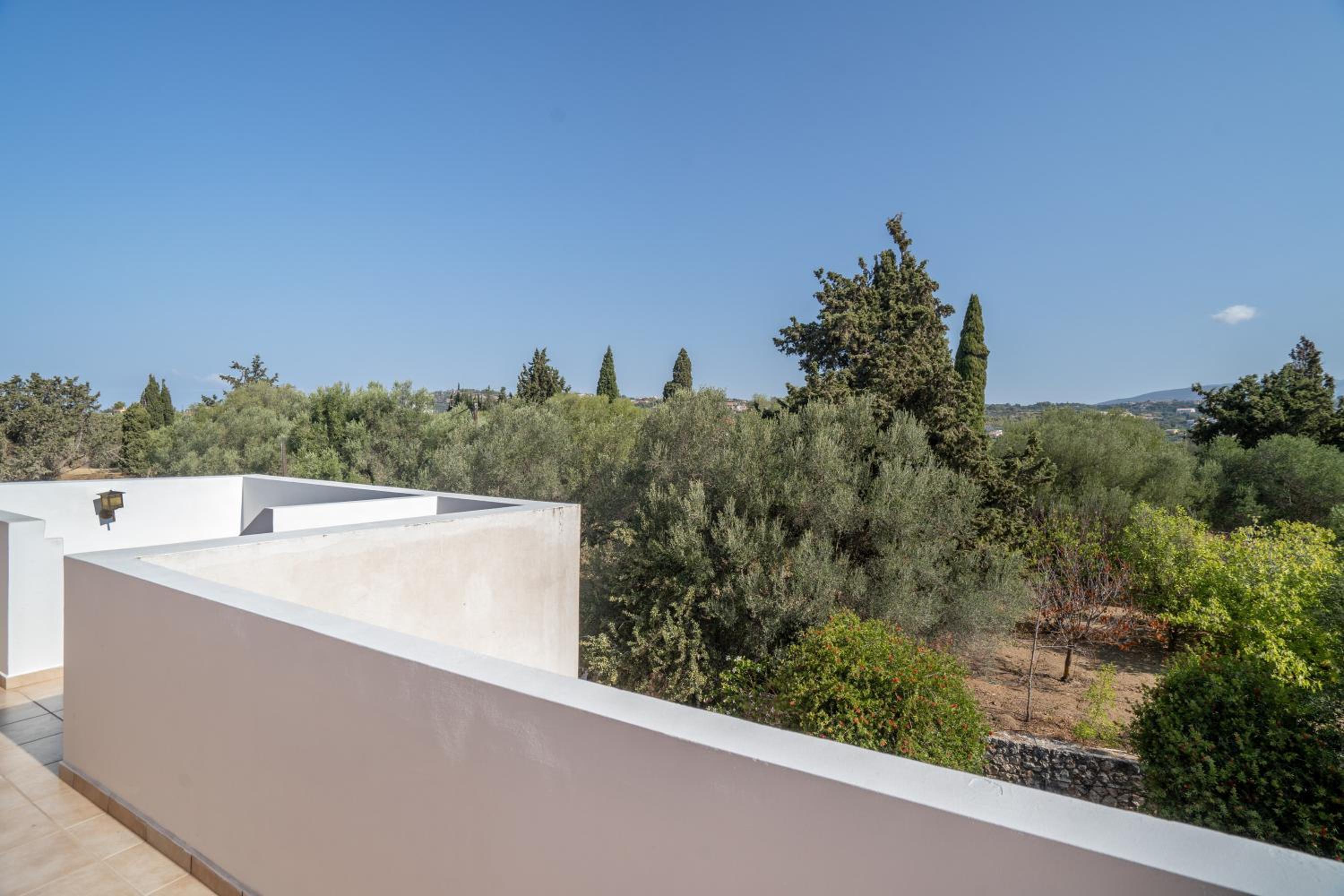 One-Bedroom Apartment with Garden View photo 2