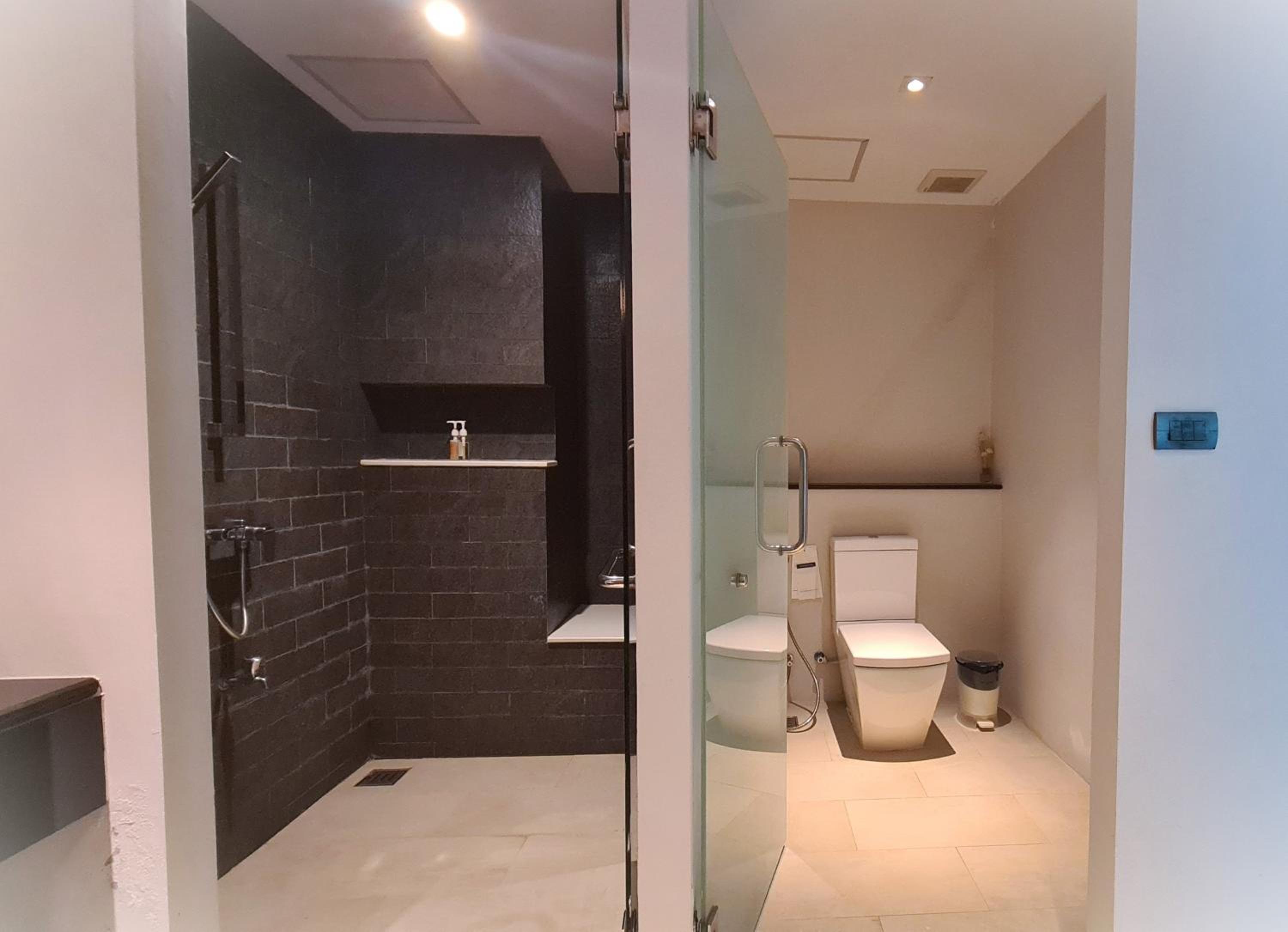 Deluxe Double Room with Pool Access photo 2