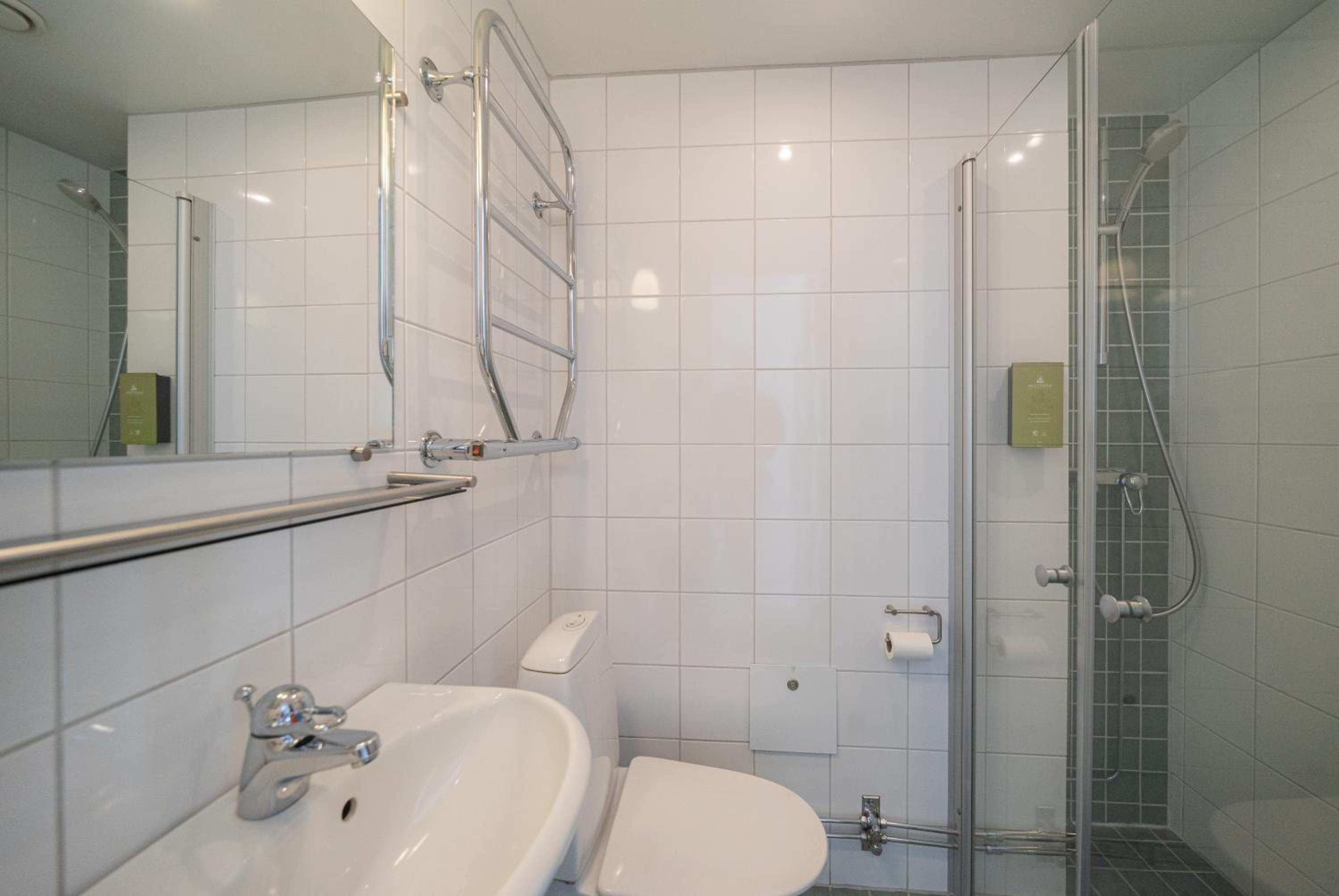 Executive Suite - Photo 5