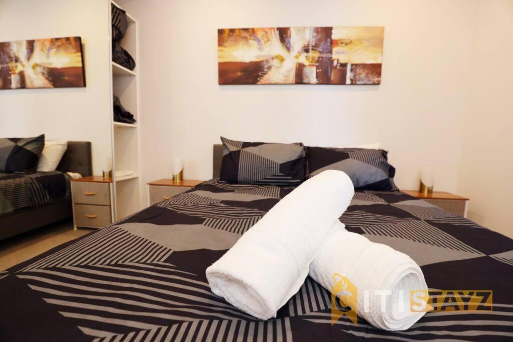 One-Bedroom Apartment photo 3