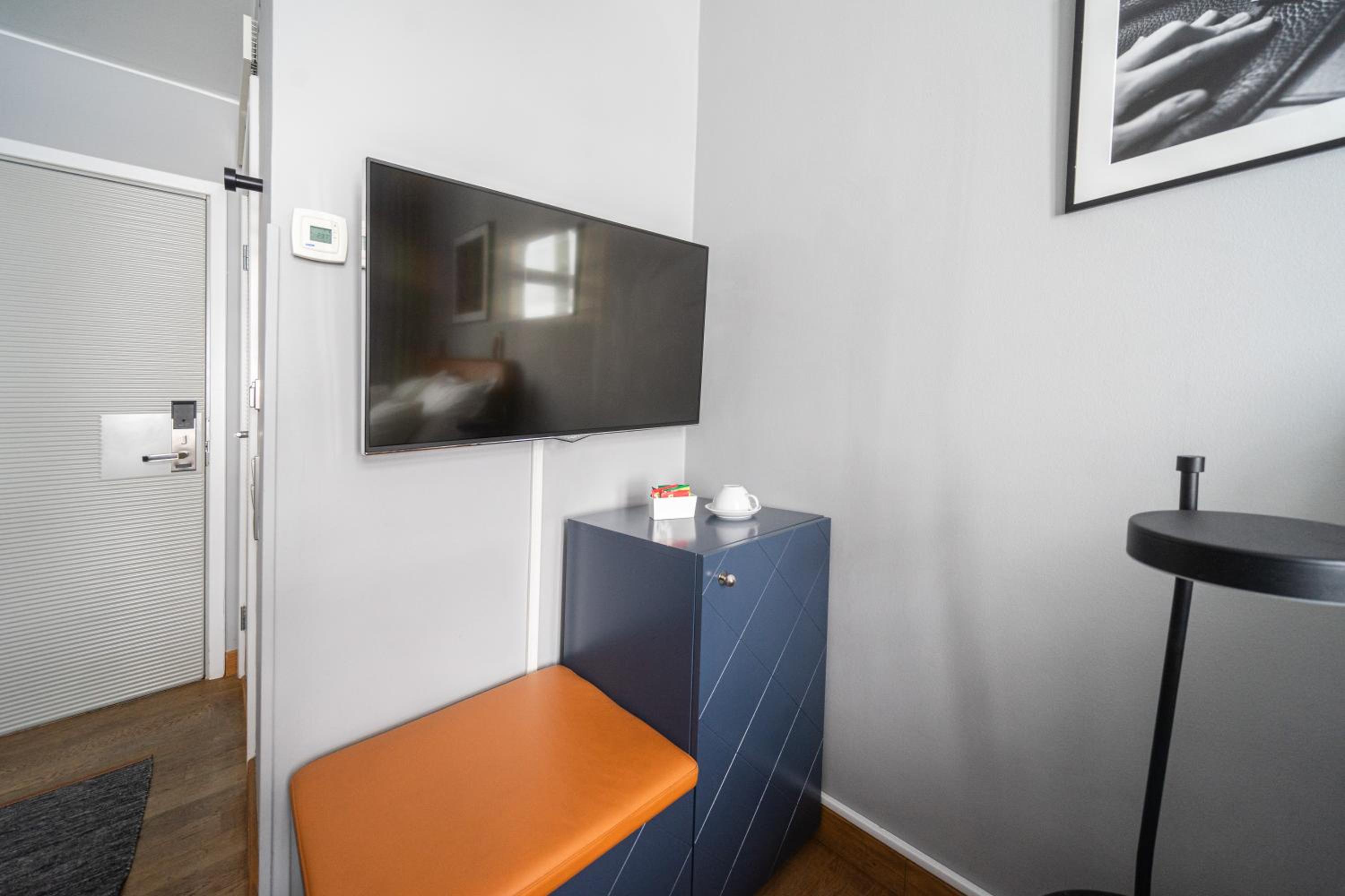 Small Double Room - Photo 3