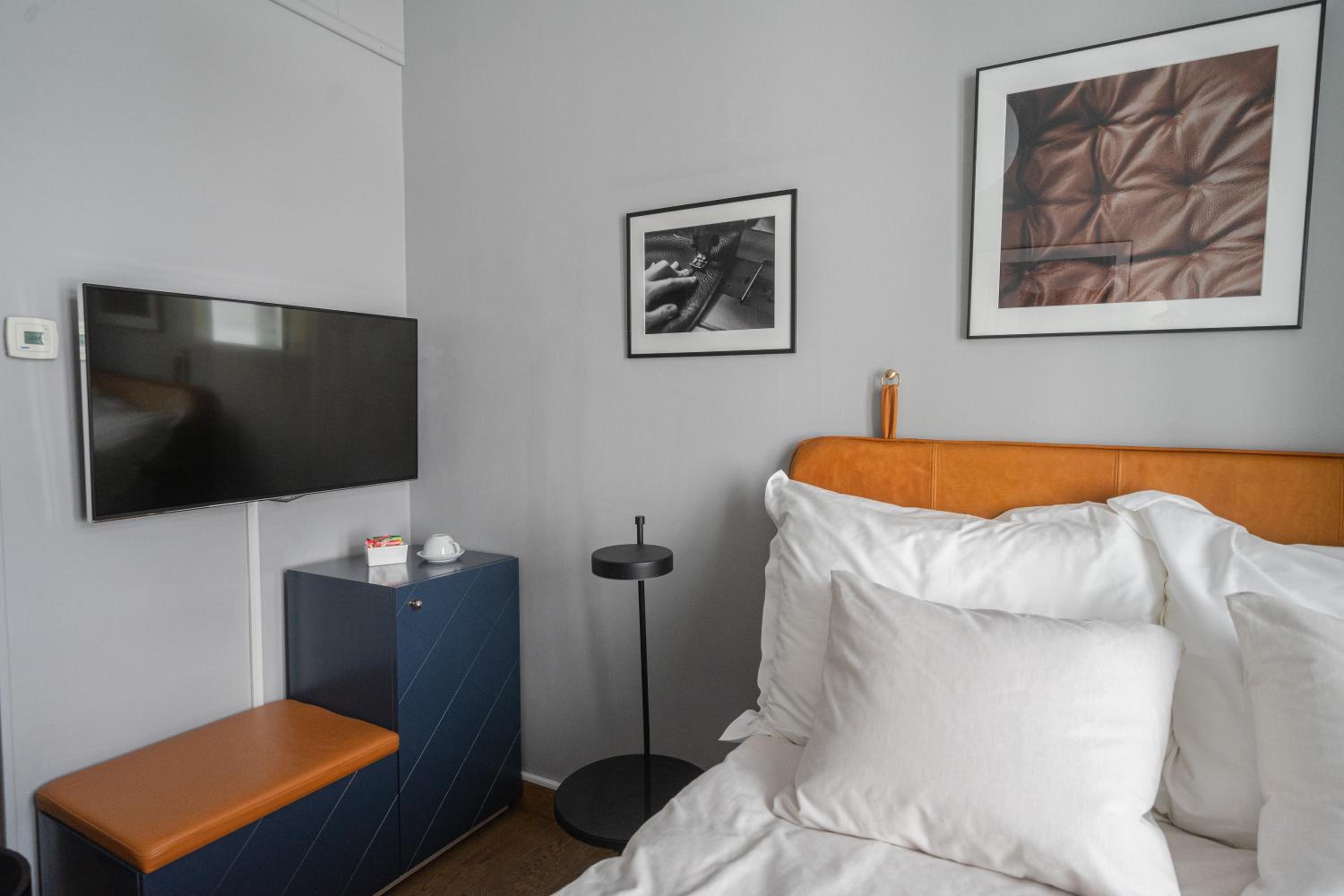 Small Double Room - Photo 4