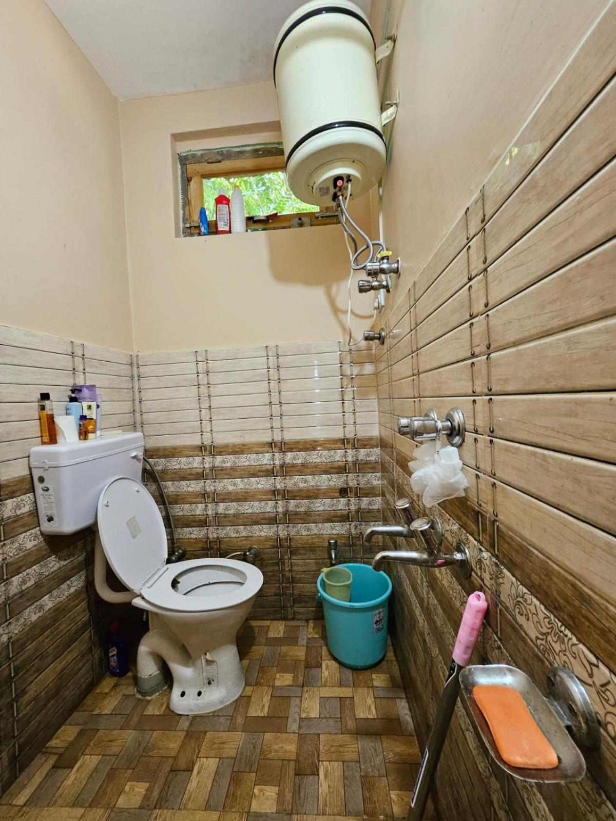 Deluxe King Room photo 2