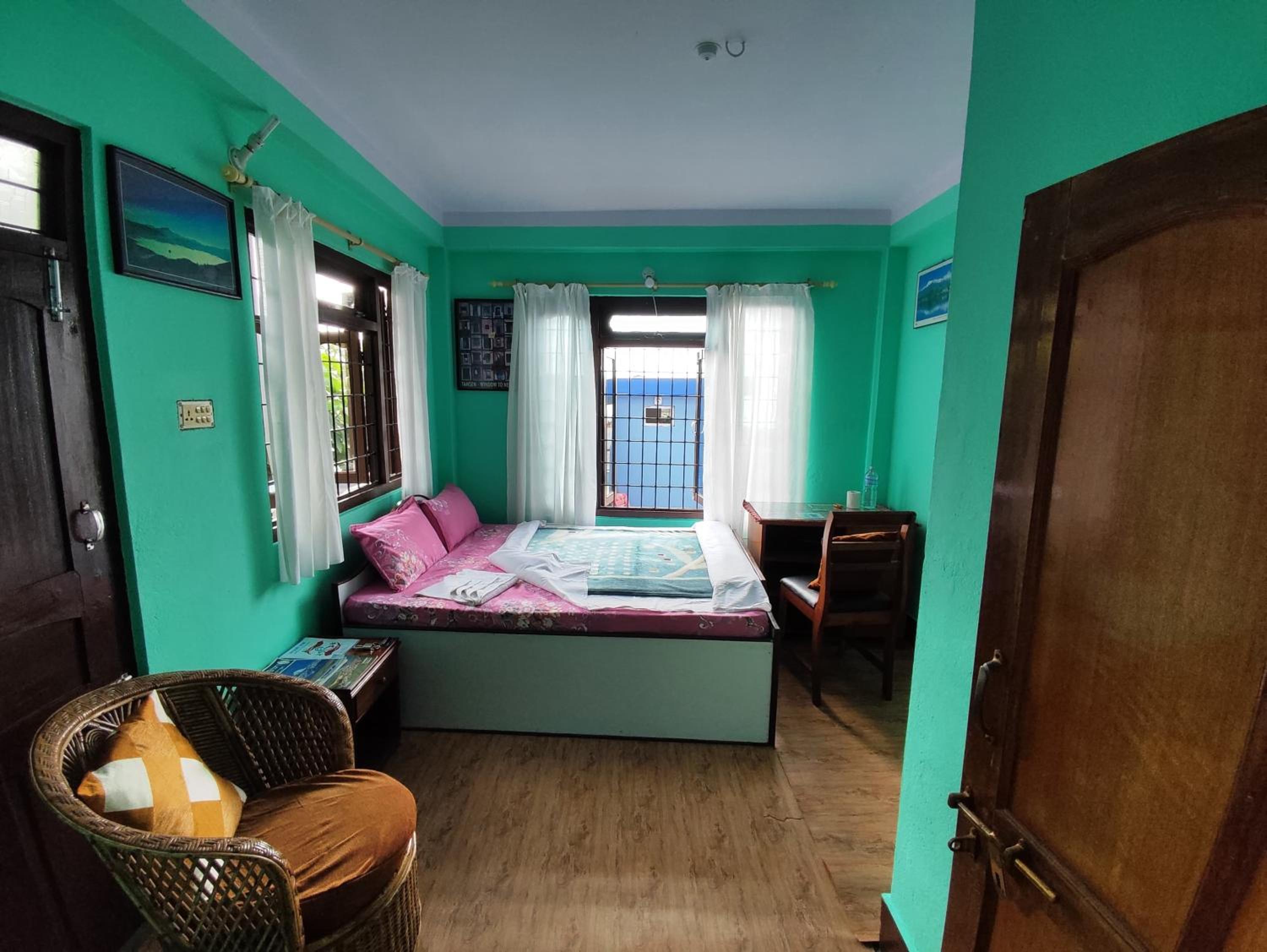 Standard Queen Room photo 1