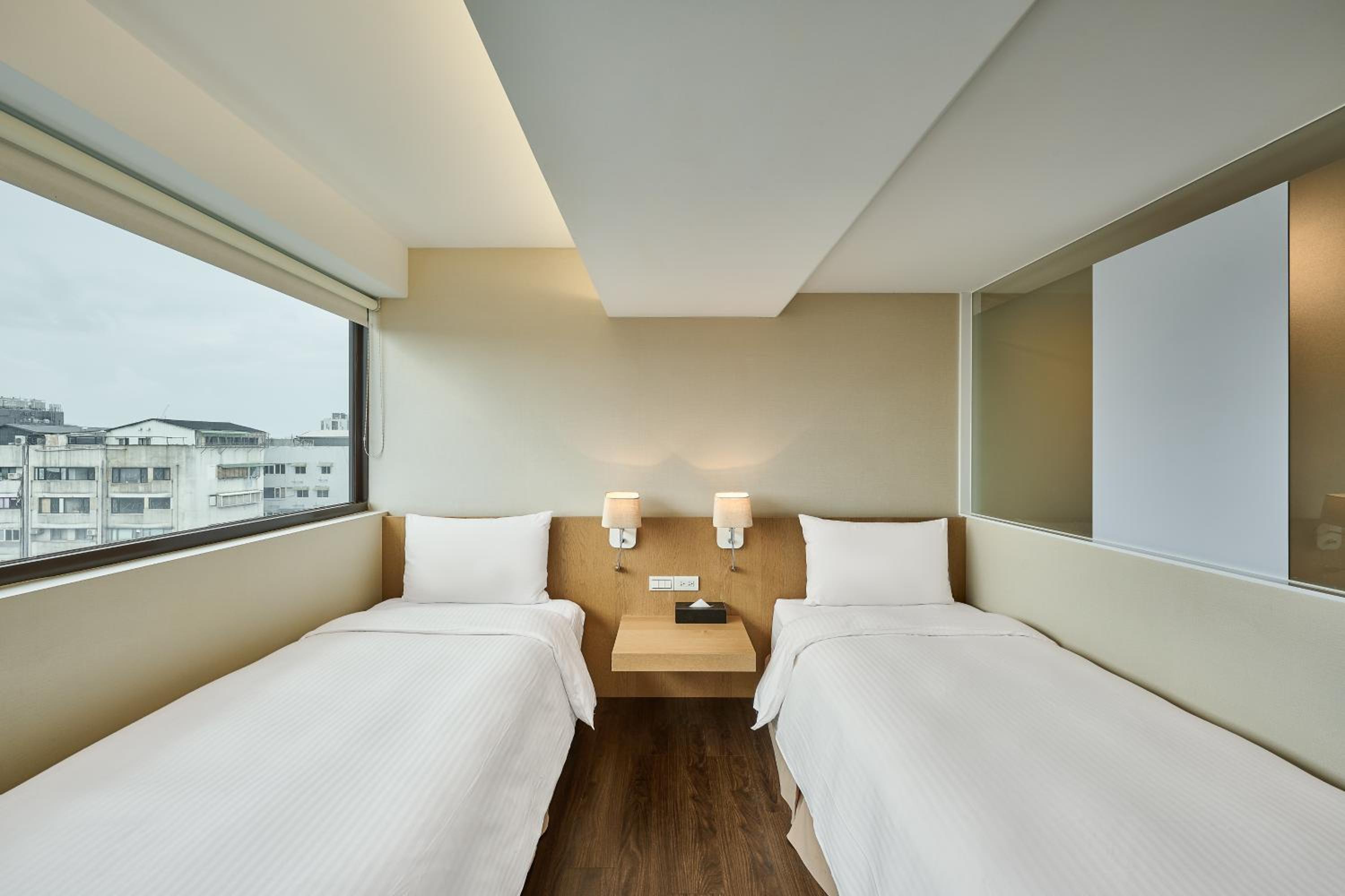 Standard Twin Room photo 2