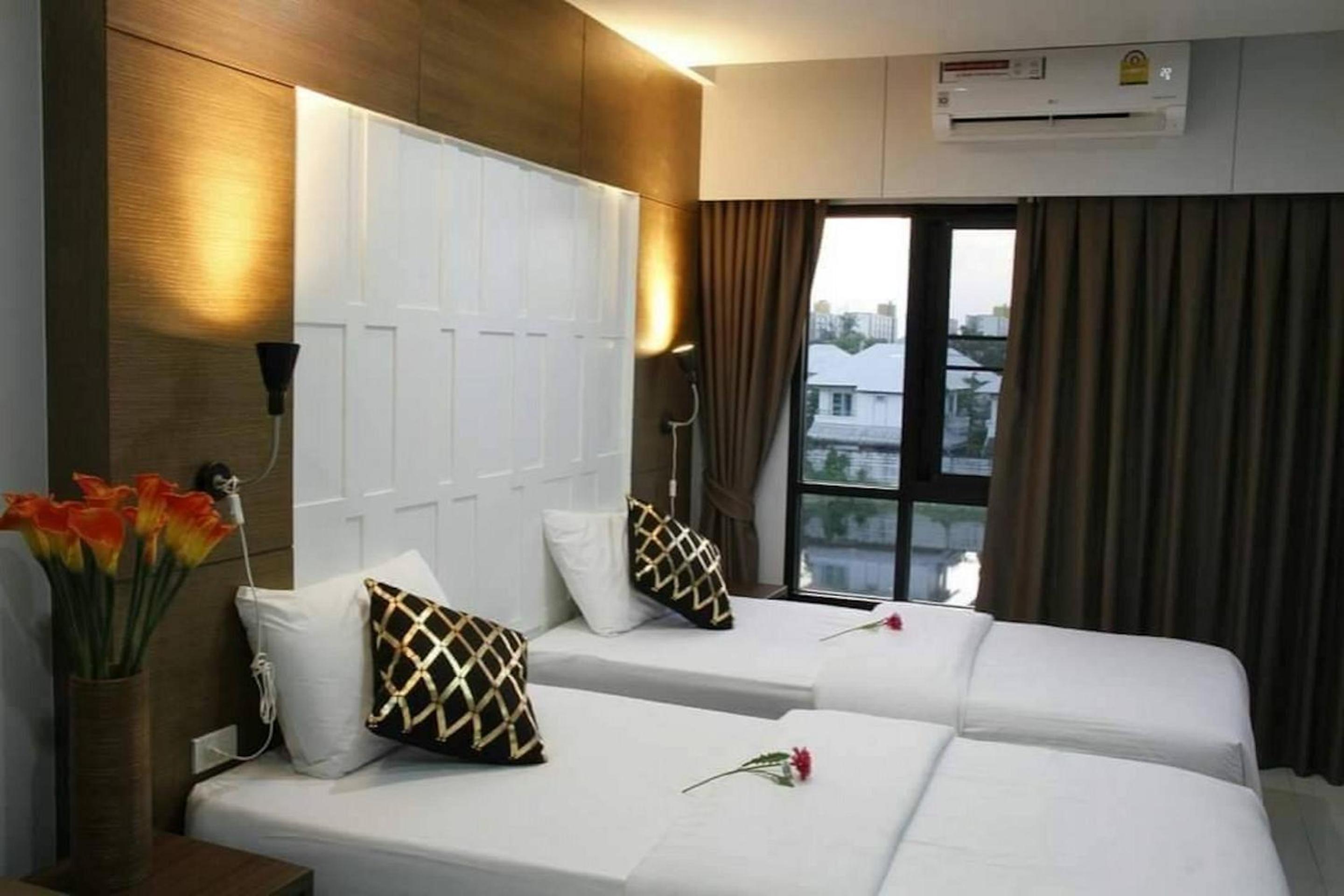Deluxe Twin Room - Photo 1