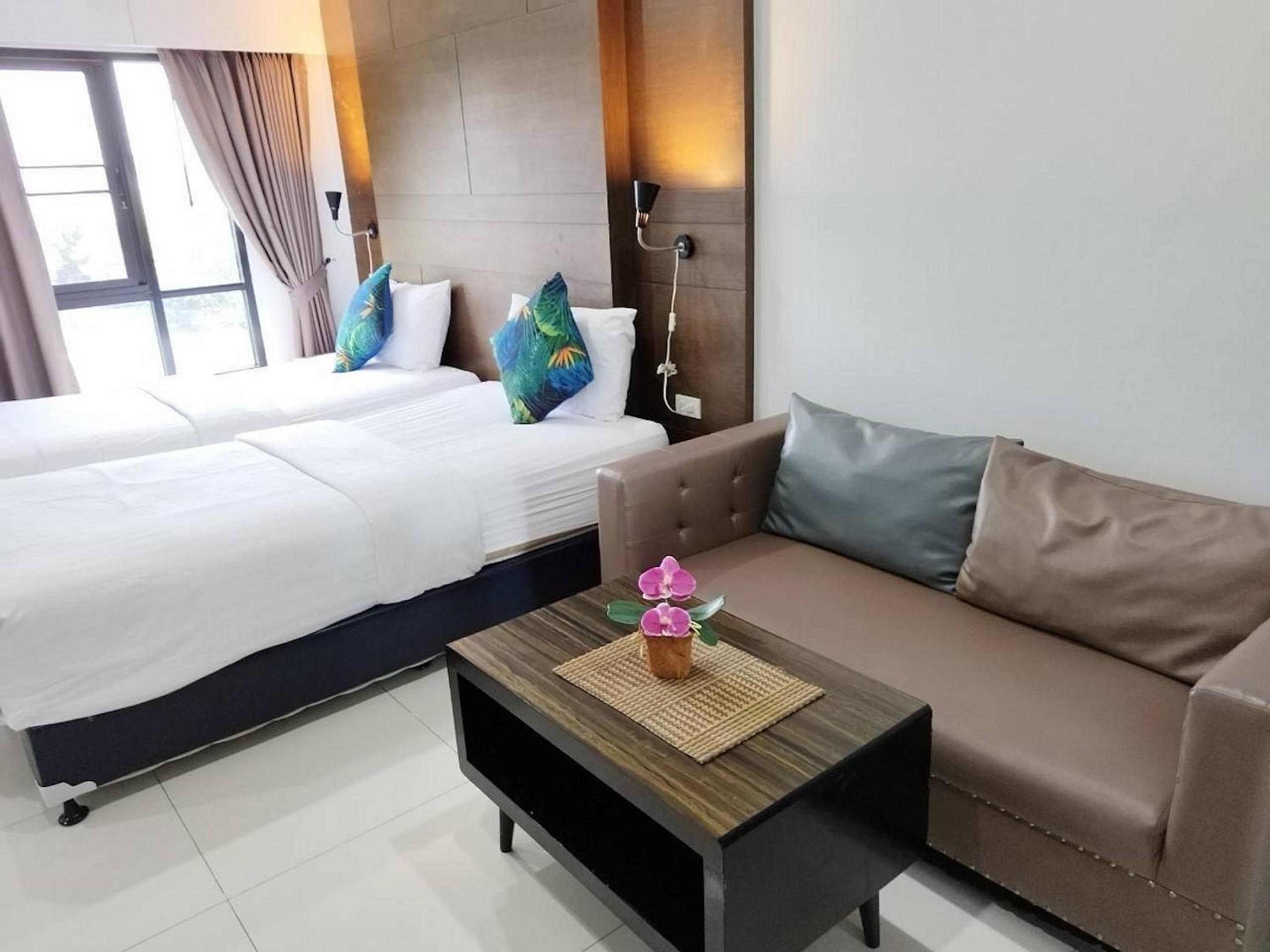 Deluxe Twin Room - Photo 7