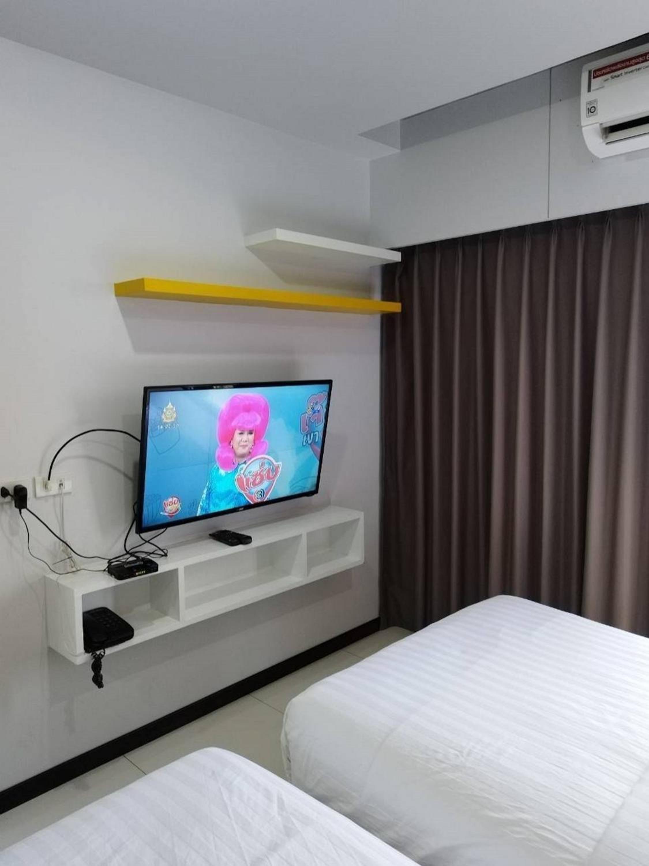 Deluxe Twin Room - Photo 6
