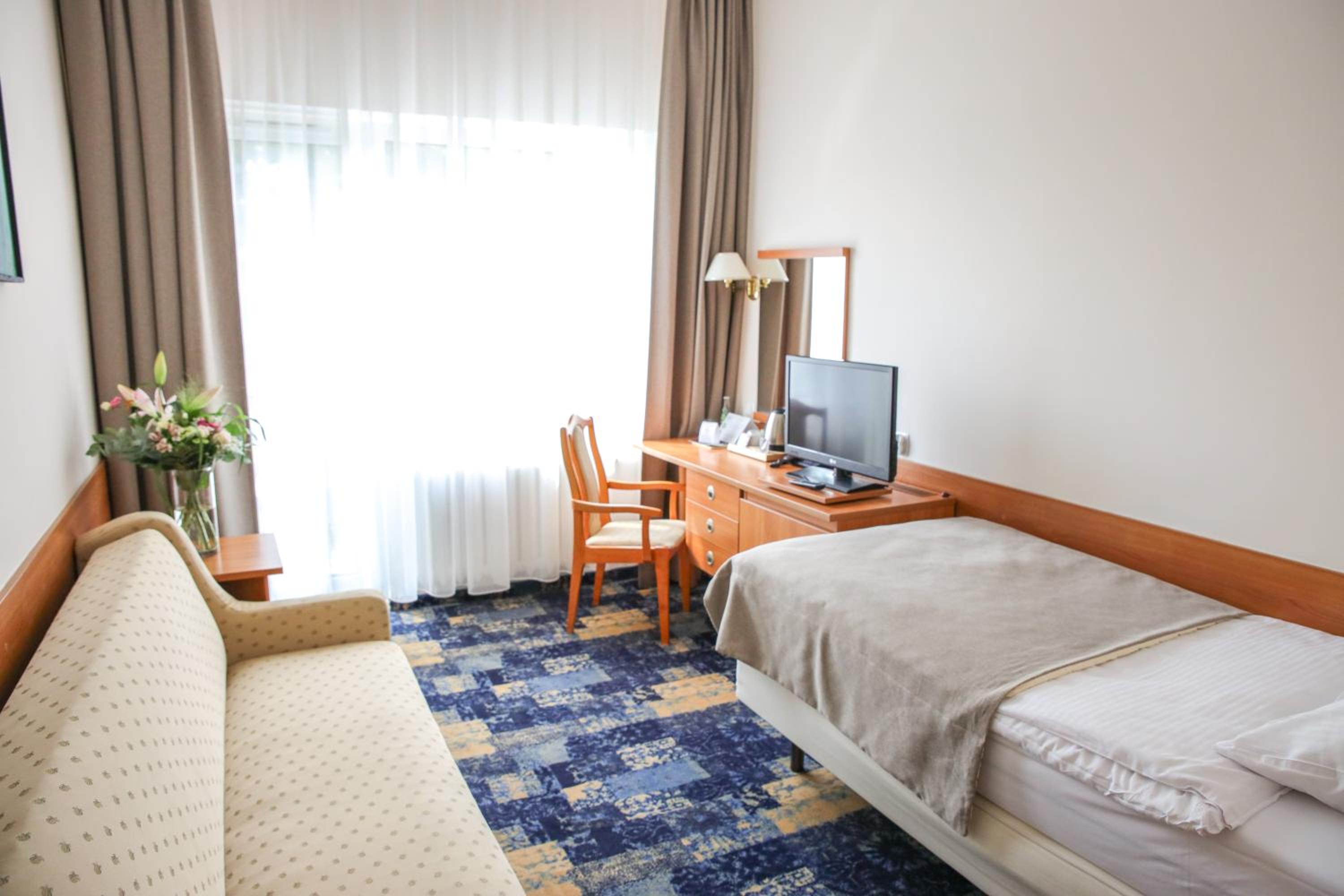 Single Room photo 2