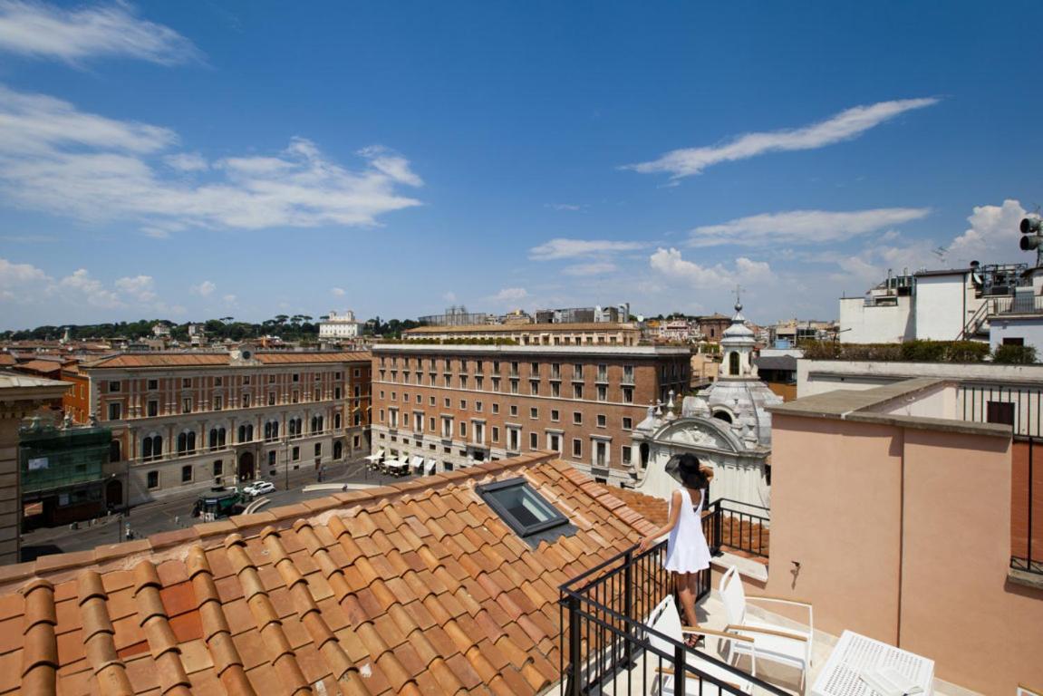 Apartment with Terrace photo 2