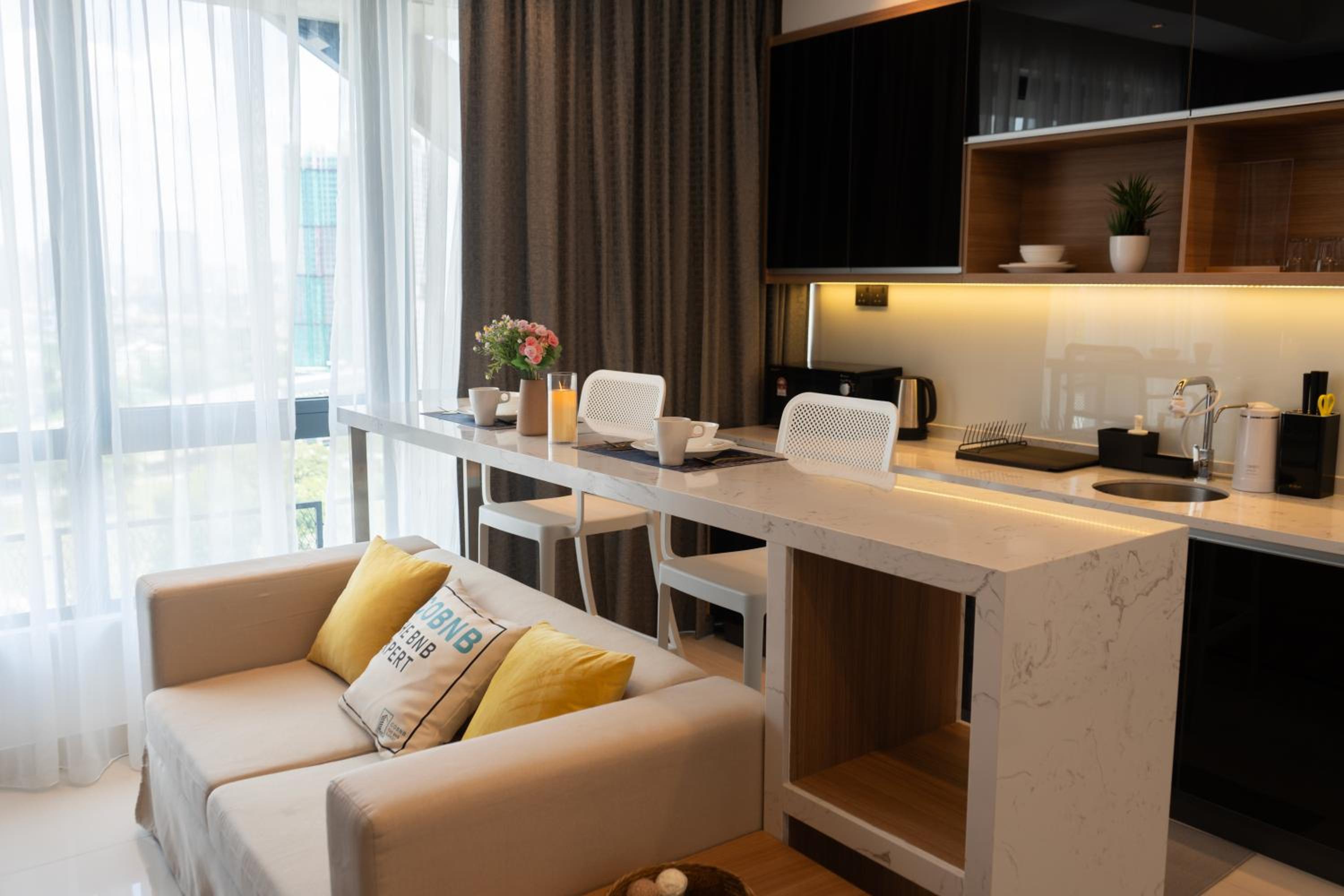 Deluxe One-Bedroom with TRX View