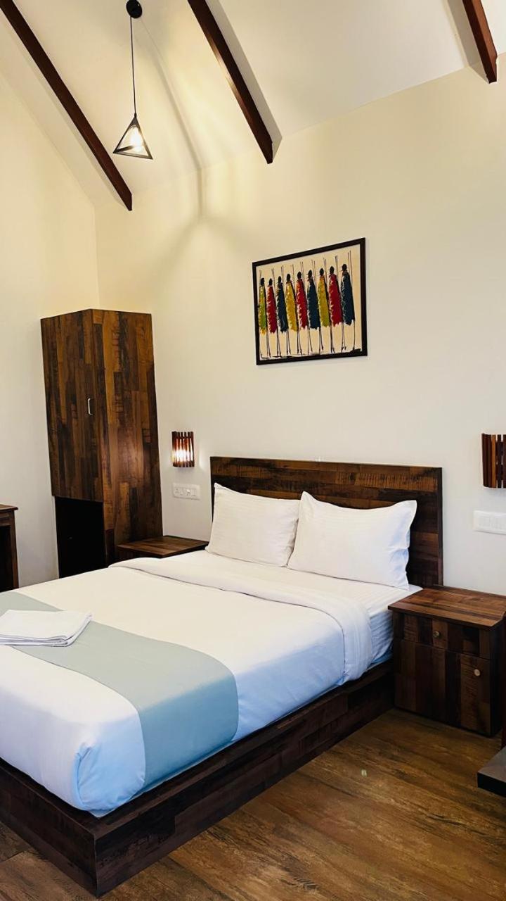 Suite Ac Room With Balcony