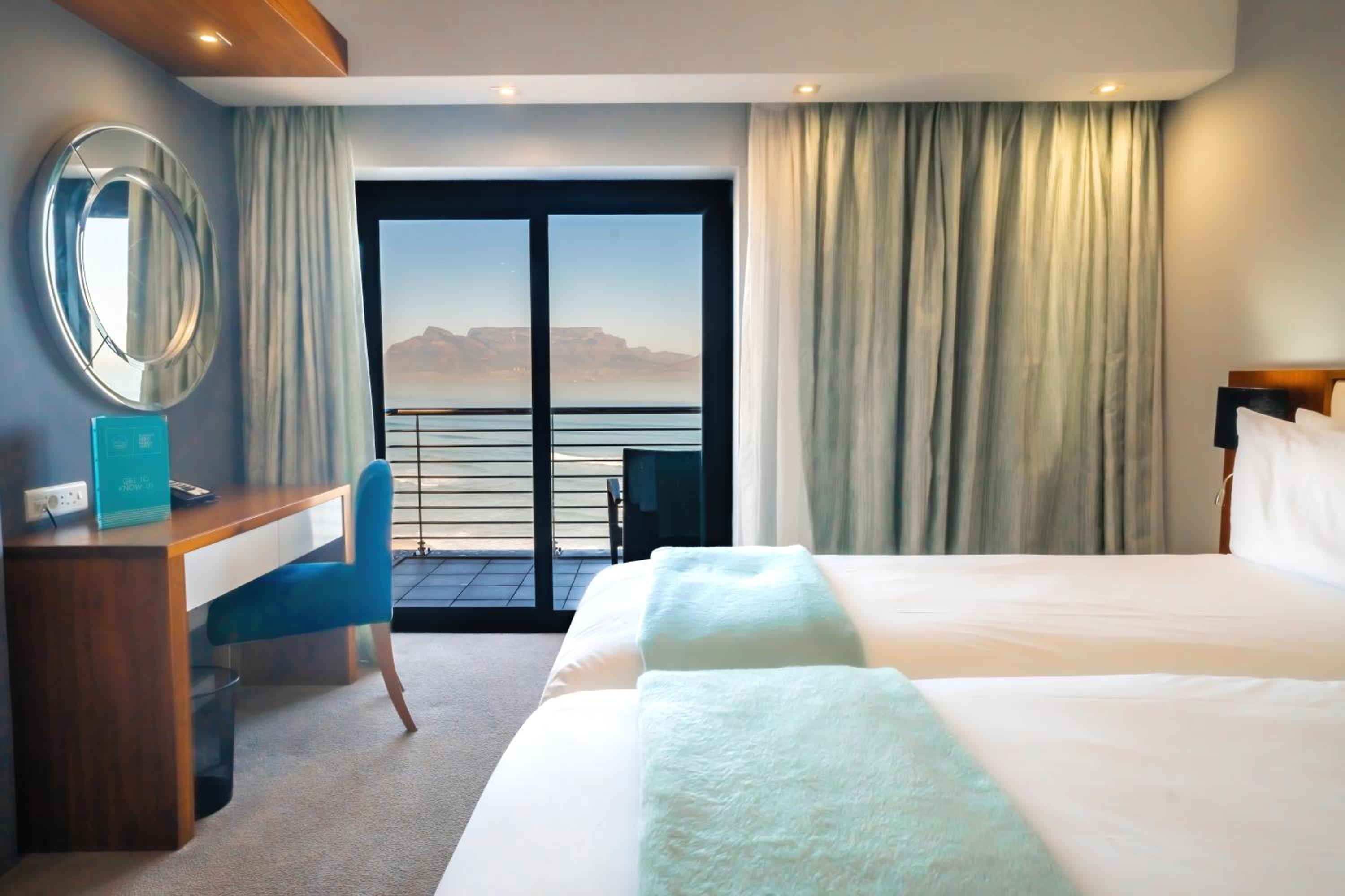 Twin Room with Balcony - Photo 1