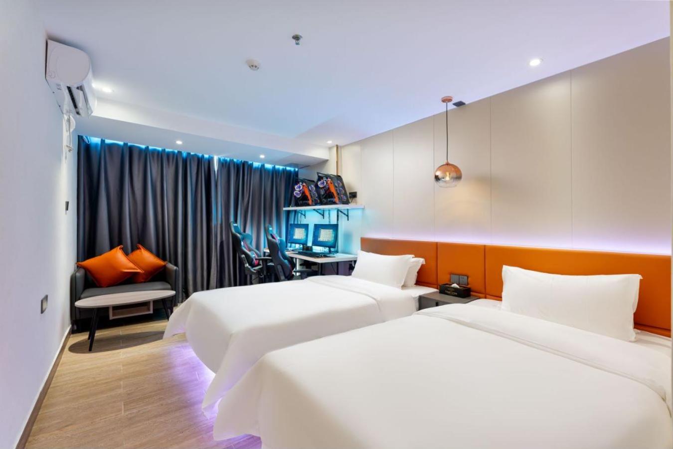 Twin Room City View 