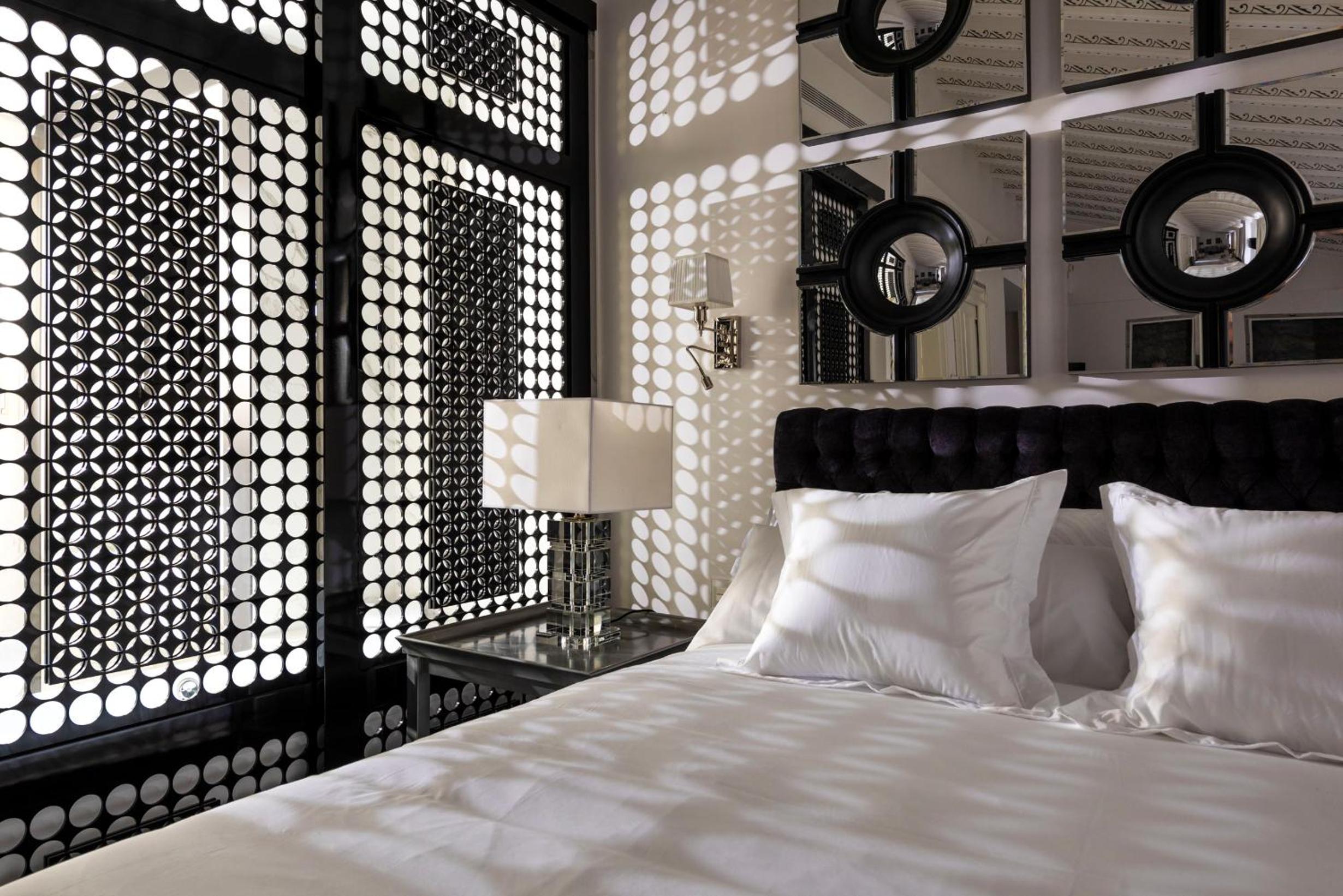 Suite with River View - Photo 7