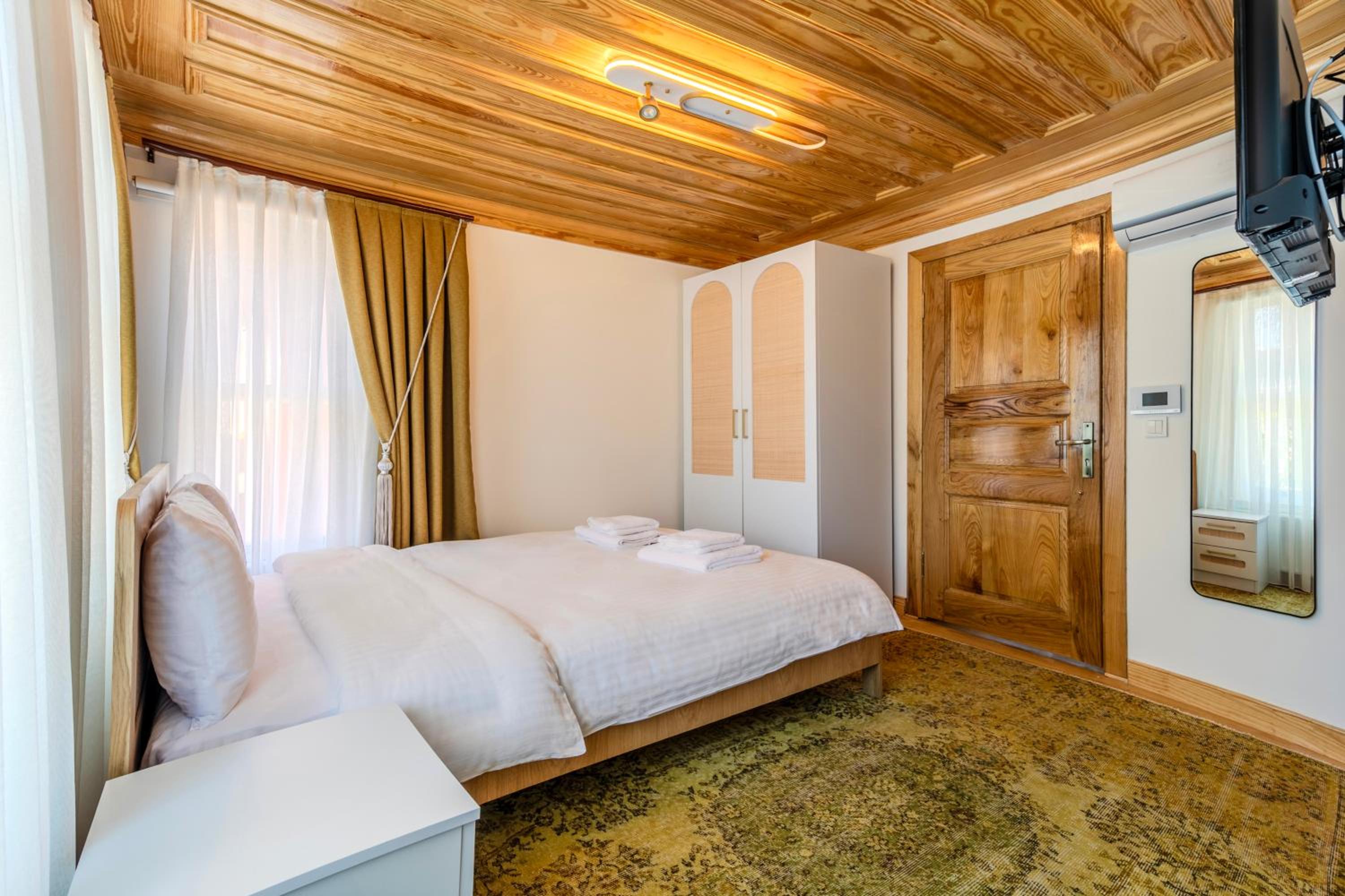 King Room with Balcony