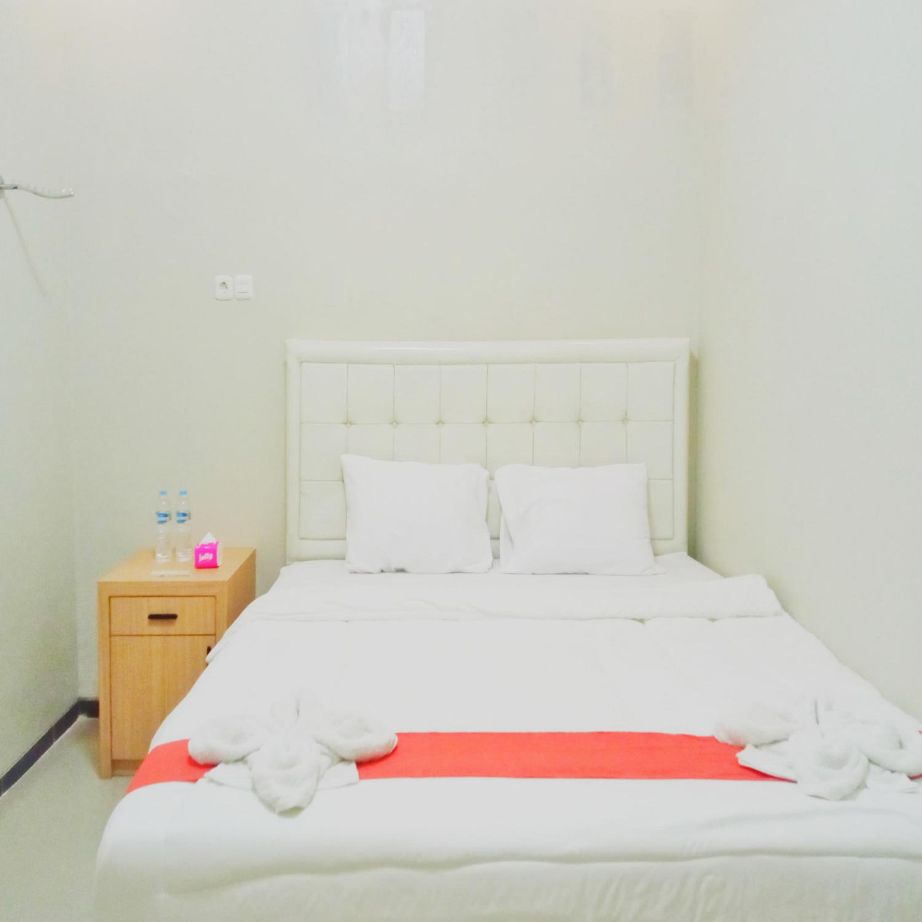 Suite - Photo 1