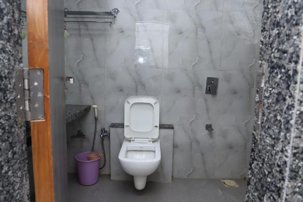 Deluxe Room - Photo 7