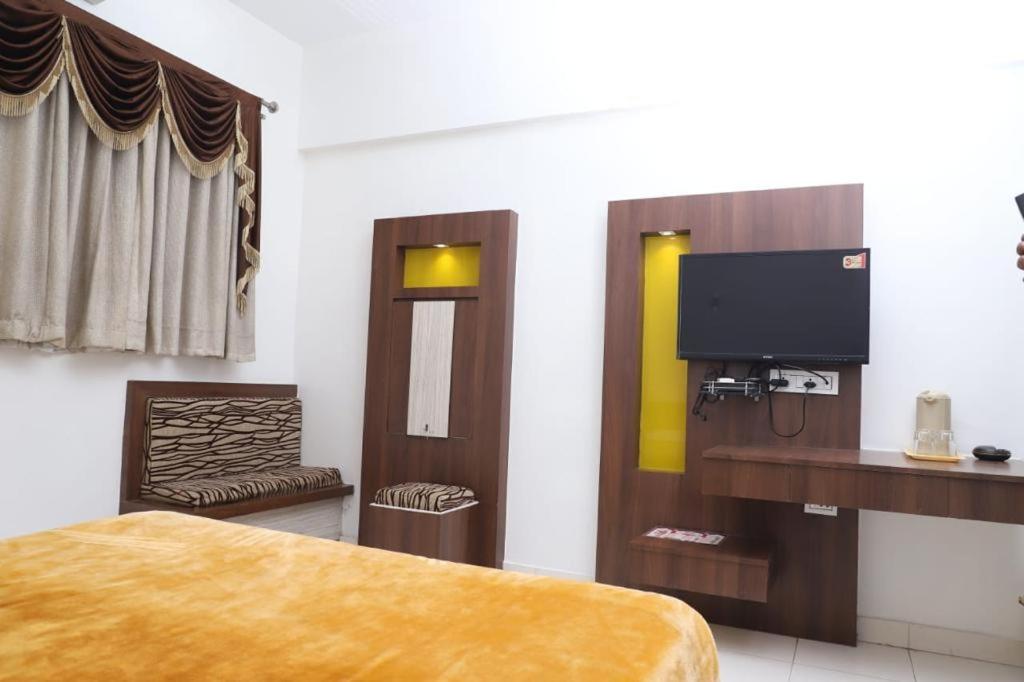 Deluxe Room - Photo 4