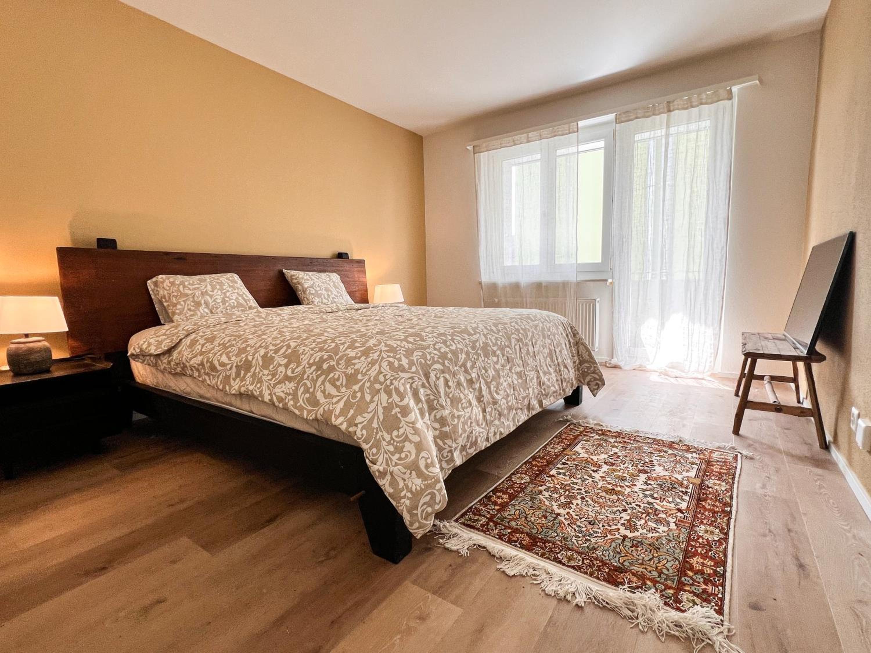 One-Bedroom Apartment with Balcony