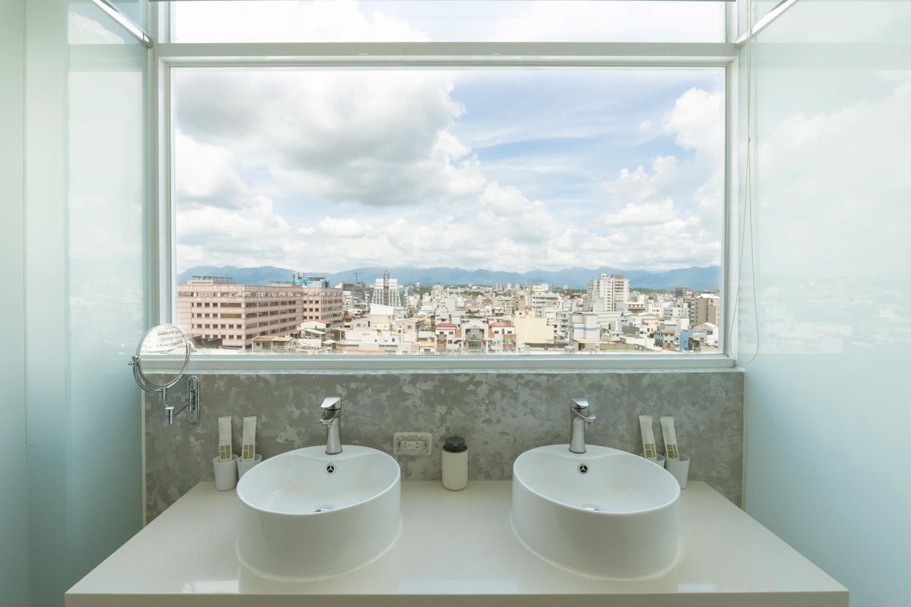 Luxury Quadruple Room - Photo 3