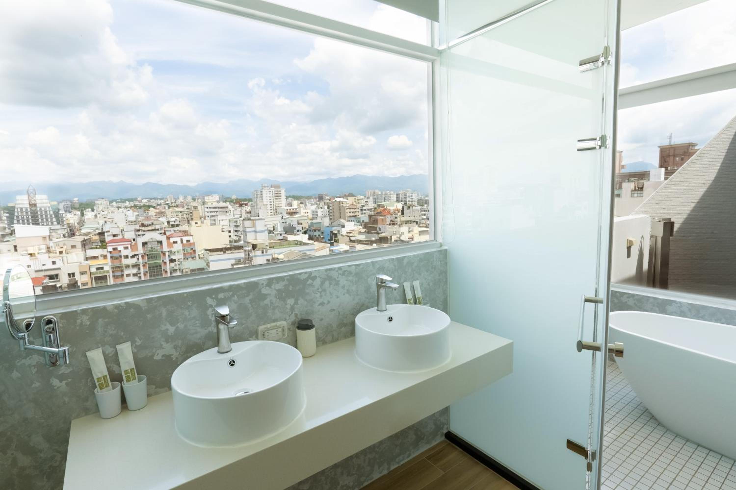 Luxury Quadruple Room - Photo 4