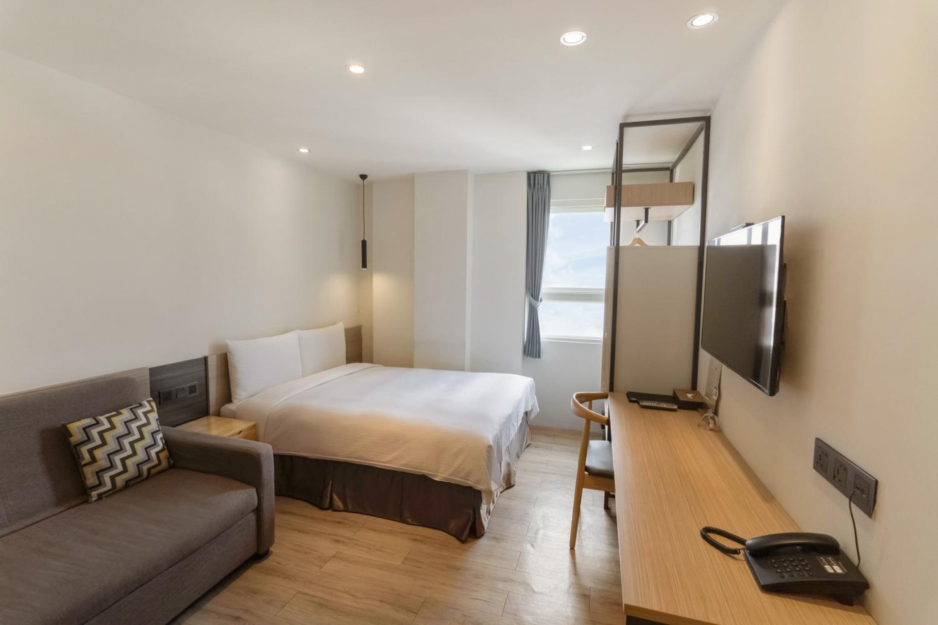 Deluxe Double Room - Photo 7