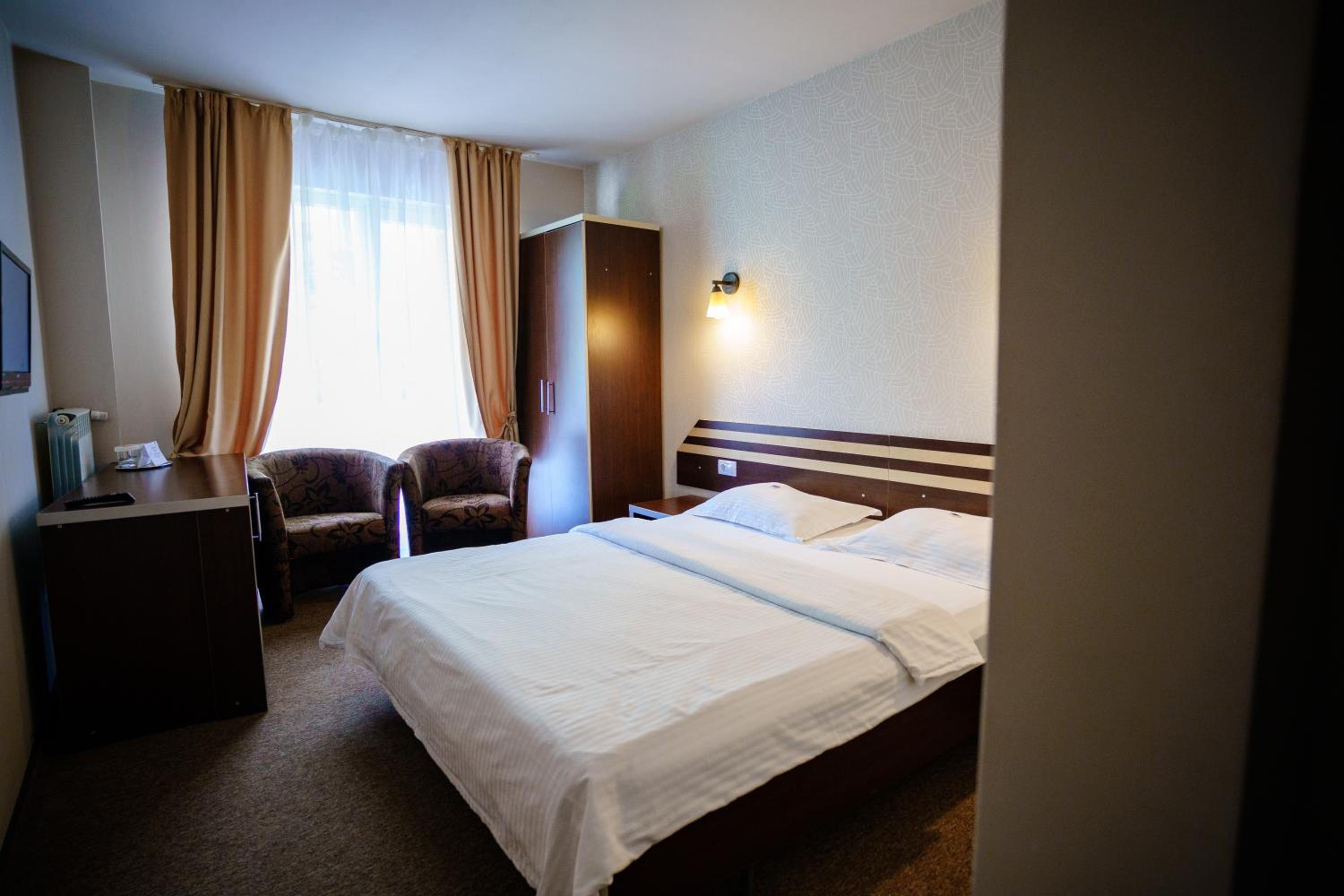 Double Room - Photo 1